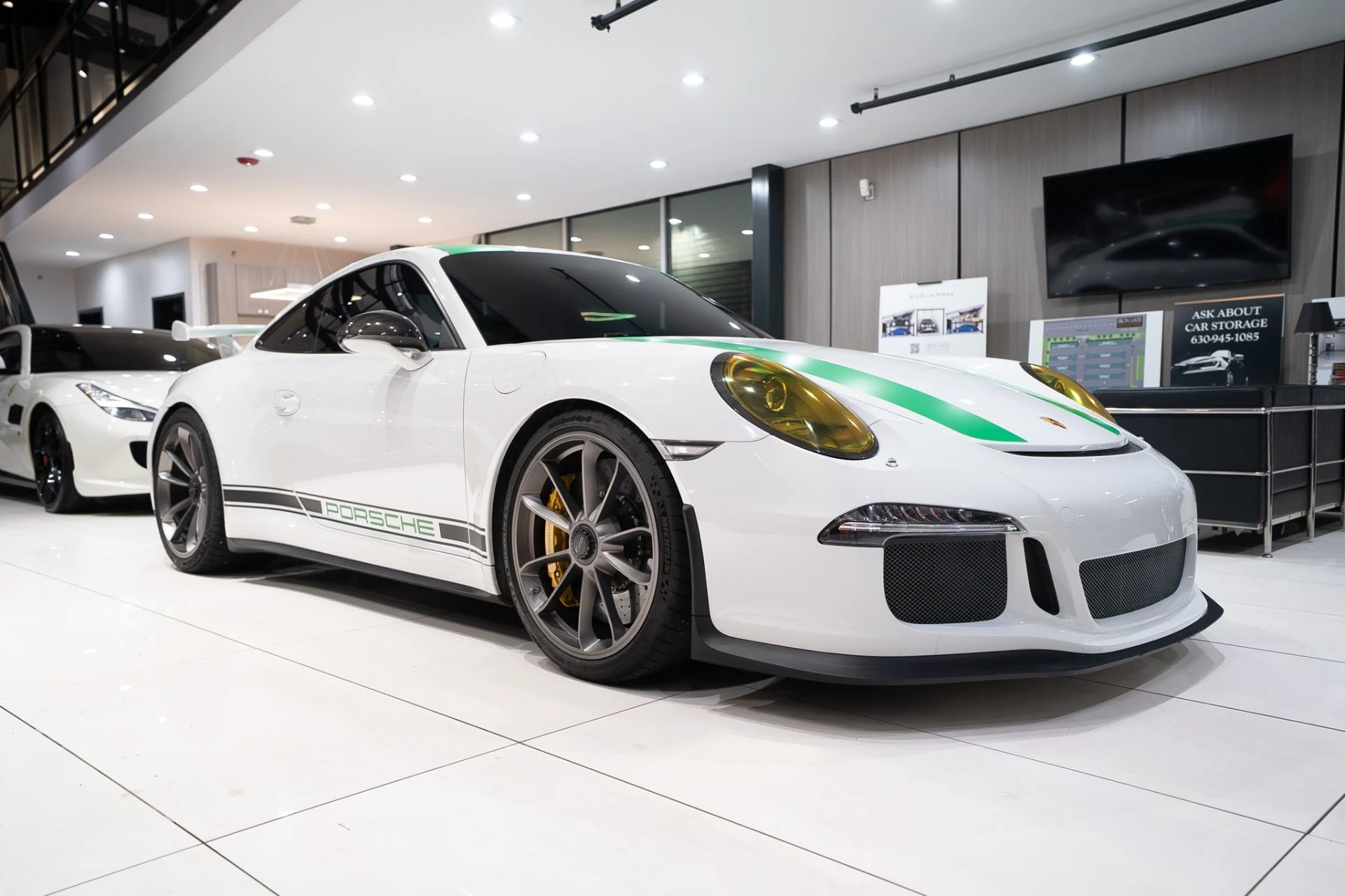 mph031_602668558_13450_p32_l_35a28516c0