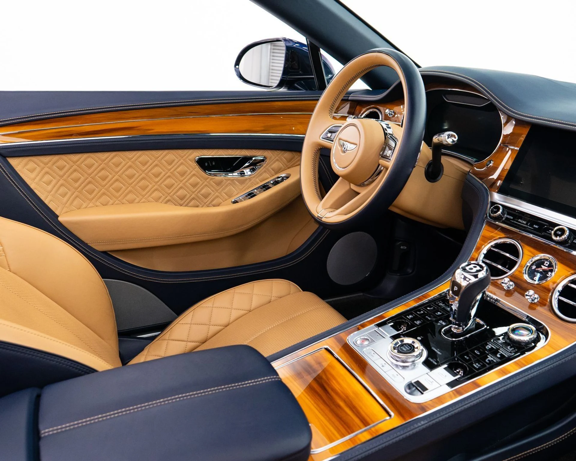 mph031_614306609_c68fe1b5b0684f67288f85d0bce8754d_2c9b4a1f23