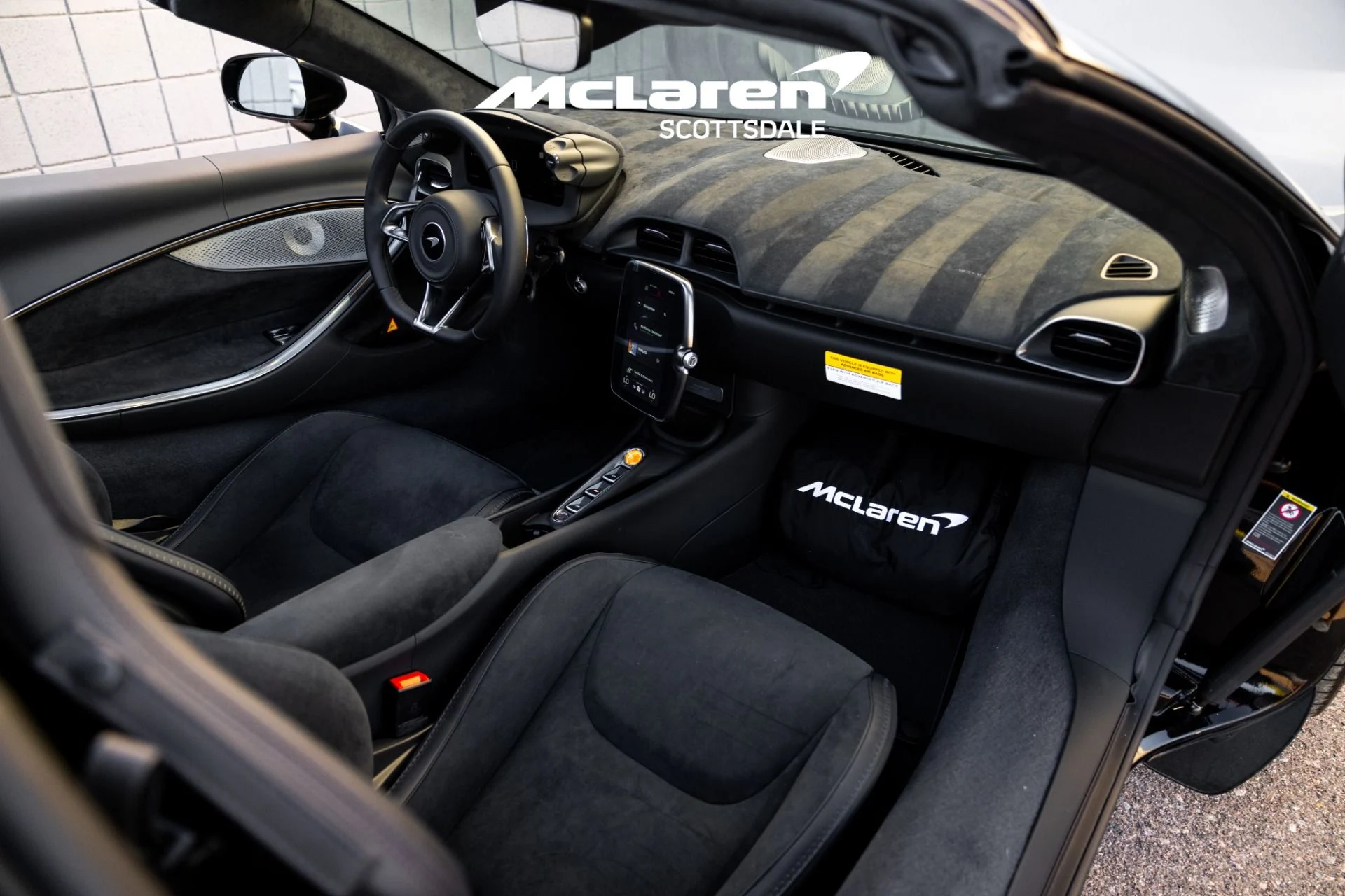 mph031_614678861_Used_2025_MCLAREN_ARTURA_Performance_1729876898_899f8d2131