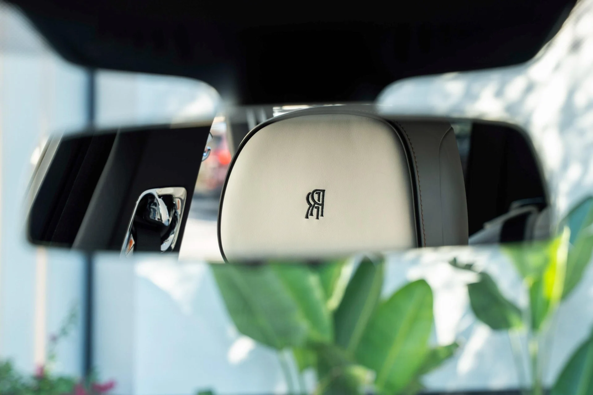 mph031_619953359_465211305_68f075e11a22d42ee43446ce_13182be817