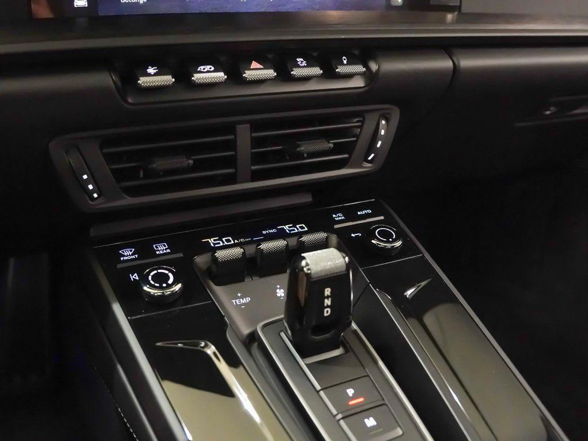 mph031_625953460_5_DY_Mwd_NO_9_Kc5_LL_1biu_GK_Dl_Md_R_Kk_19ace07a48