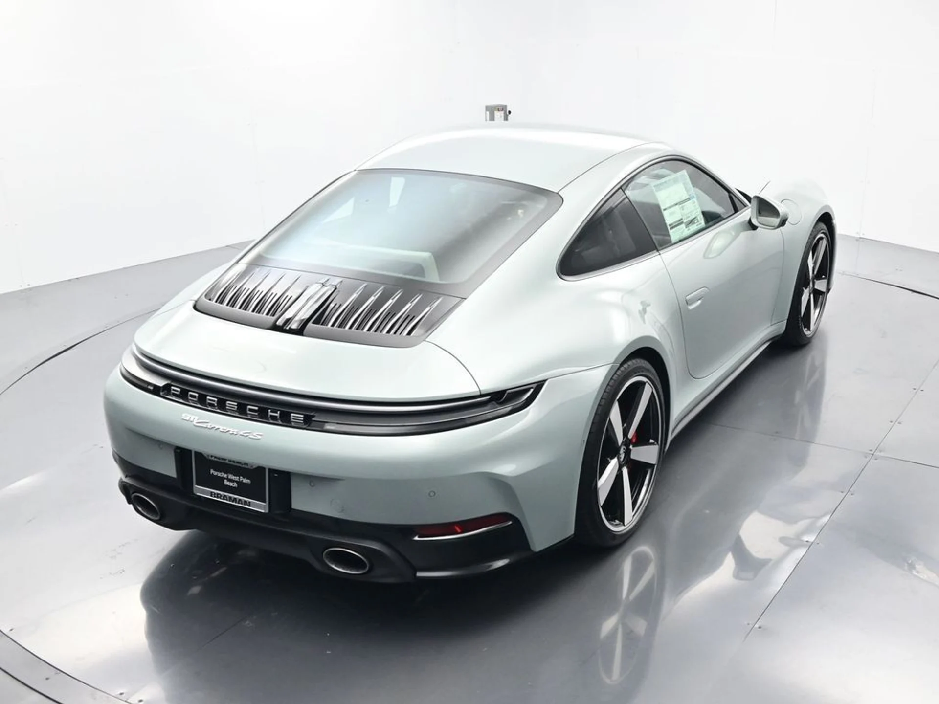 mph031_630955560_ef02a87fff187b5d181f3bb29e919d3c_de800daa83