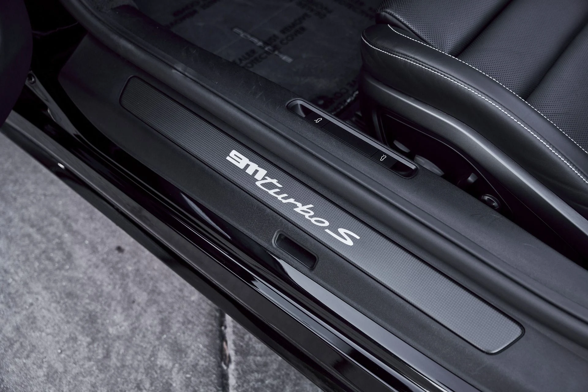 mph031_632695921_Used_2022_Porsche_911_Turbo_S_1773939918_b084cec6b8