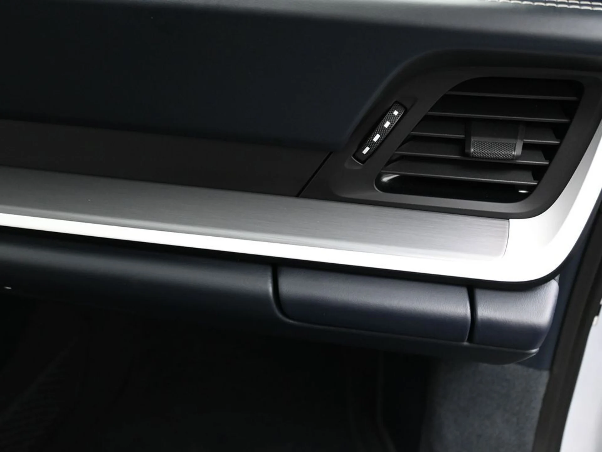 mph031_642537471_image_31_949e9b2bdb