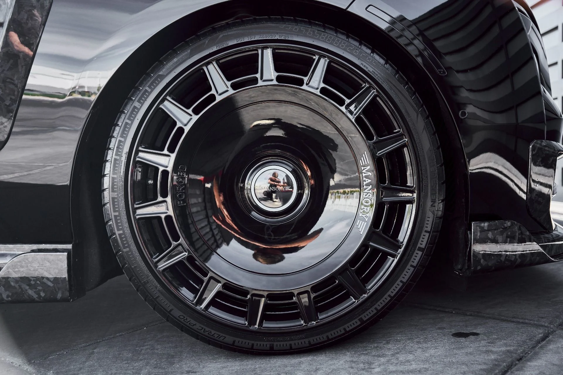 mph031_645367095_Used_2025_Rolls_Royce_Spectre_Base_1773452484_4317e831fa