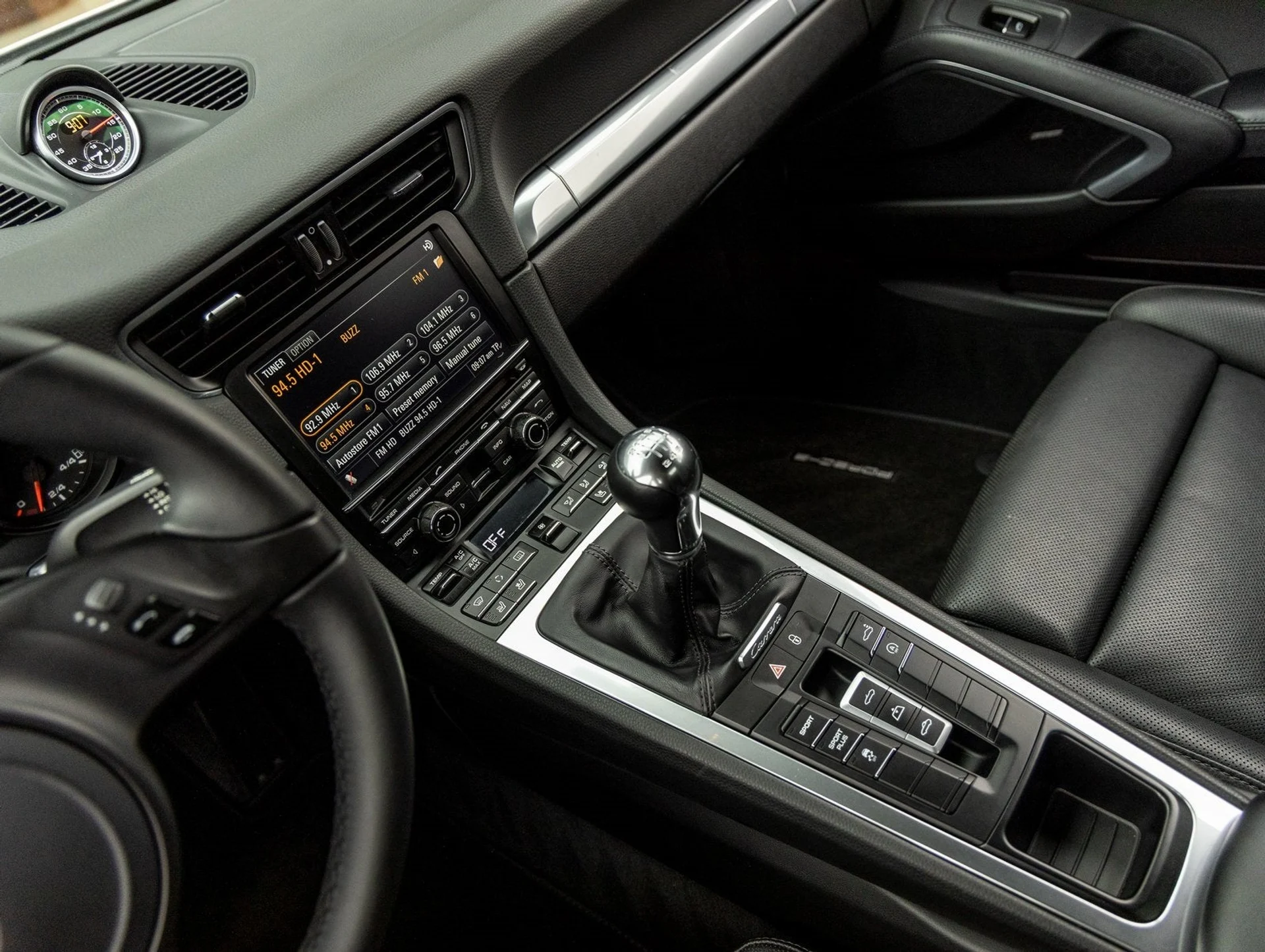 mph031_64854019_32_32cbbed557