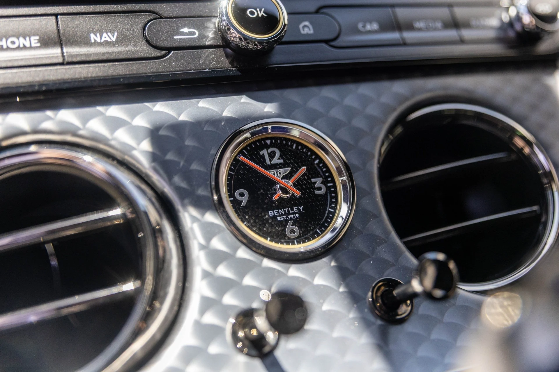 mph031_651610993_Hi_Tech_Luxury_Imports_LLC_SCBCP_2_ZG_0_SC_023285_image_31_63c515b398