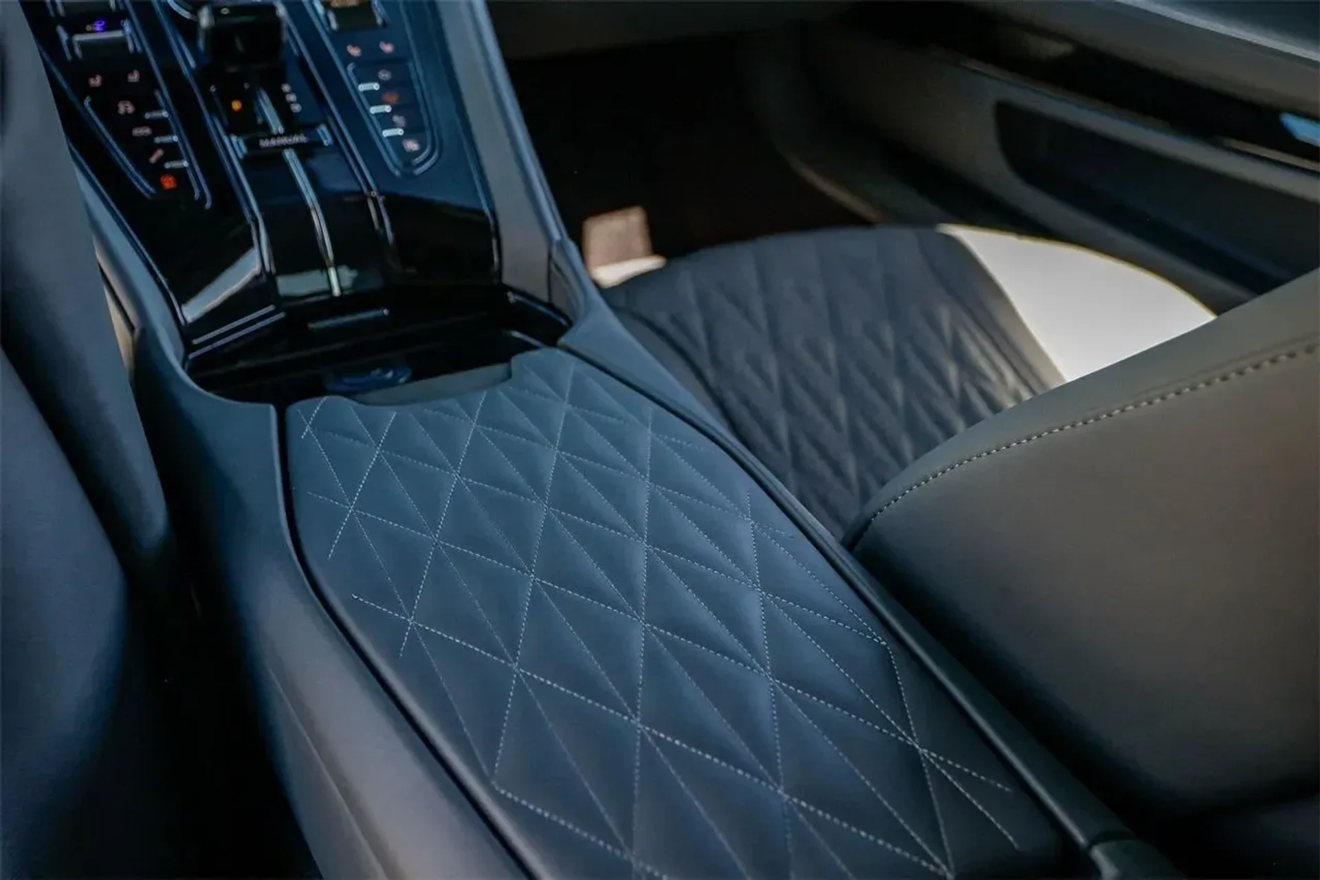 mph031_657836550_c33668472a824b01bf61c928e12ea1af_c09588d0ee