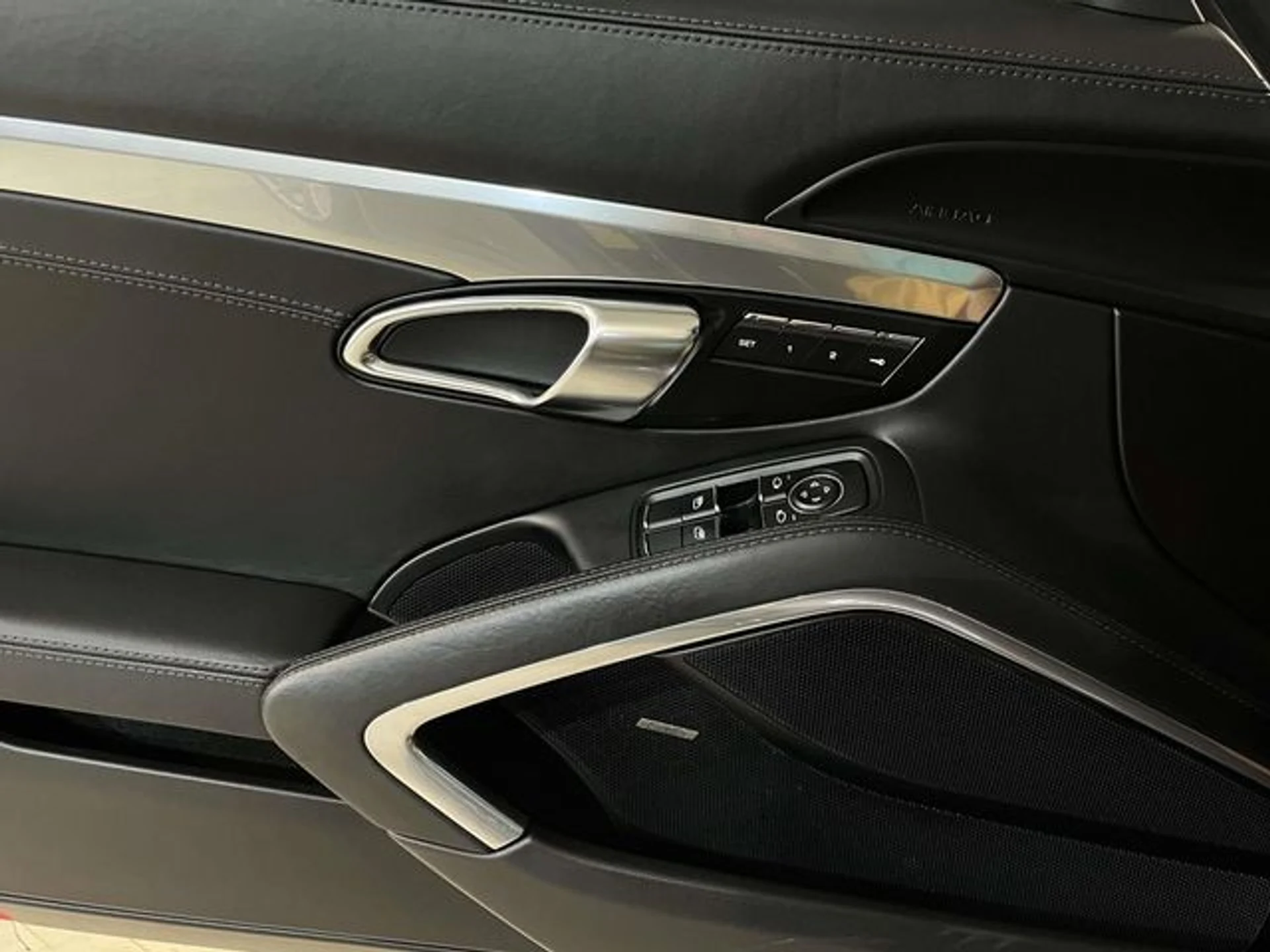 mph031_665893732_8a87ff116aa0c65cf069c1b71ce7013bx_3a93af3f32