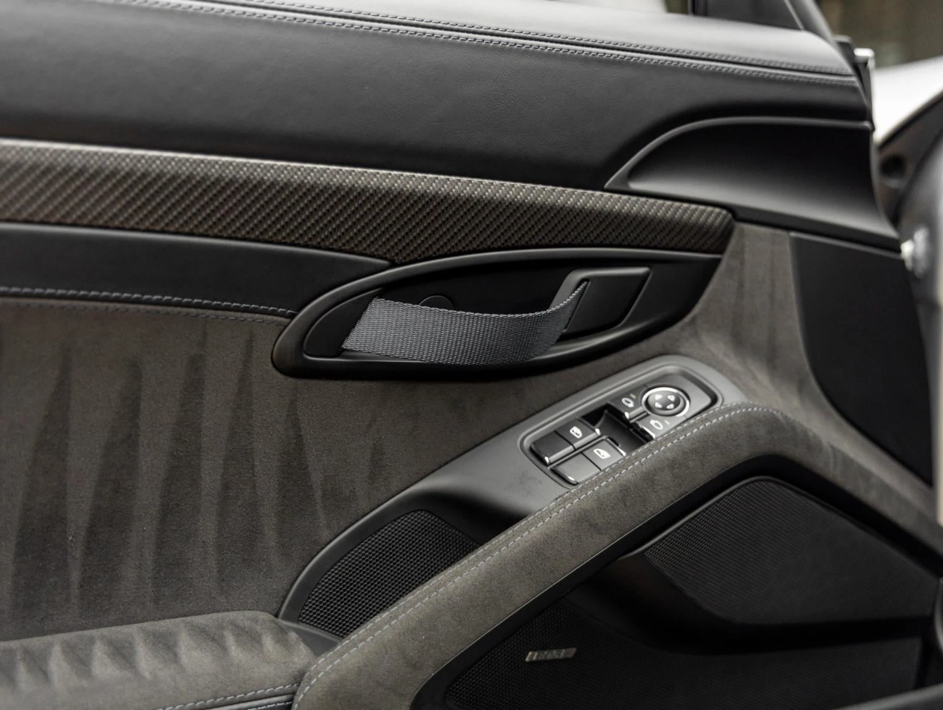 mph031_667048551_32_c1c7859cbc