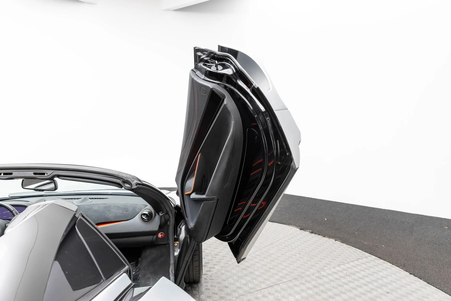 mph031_66794744_32_550e855f80