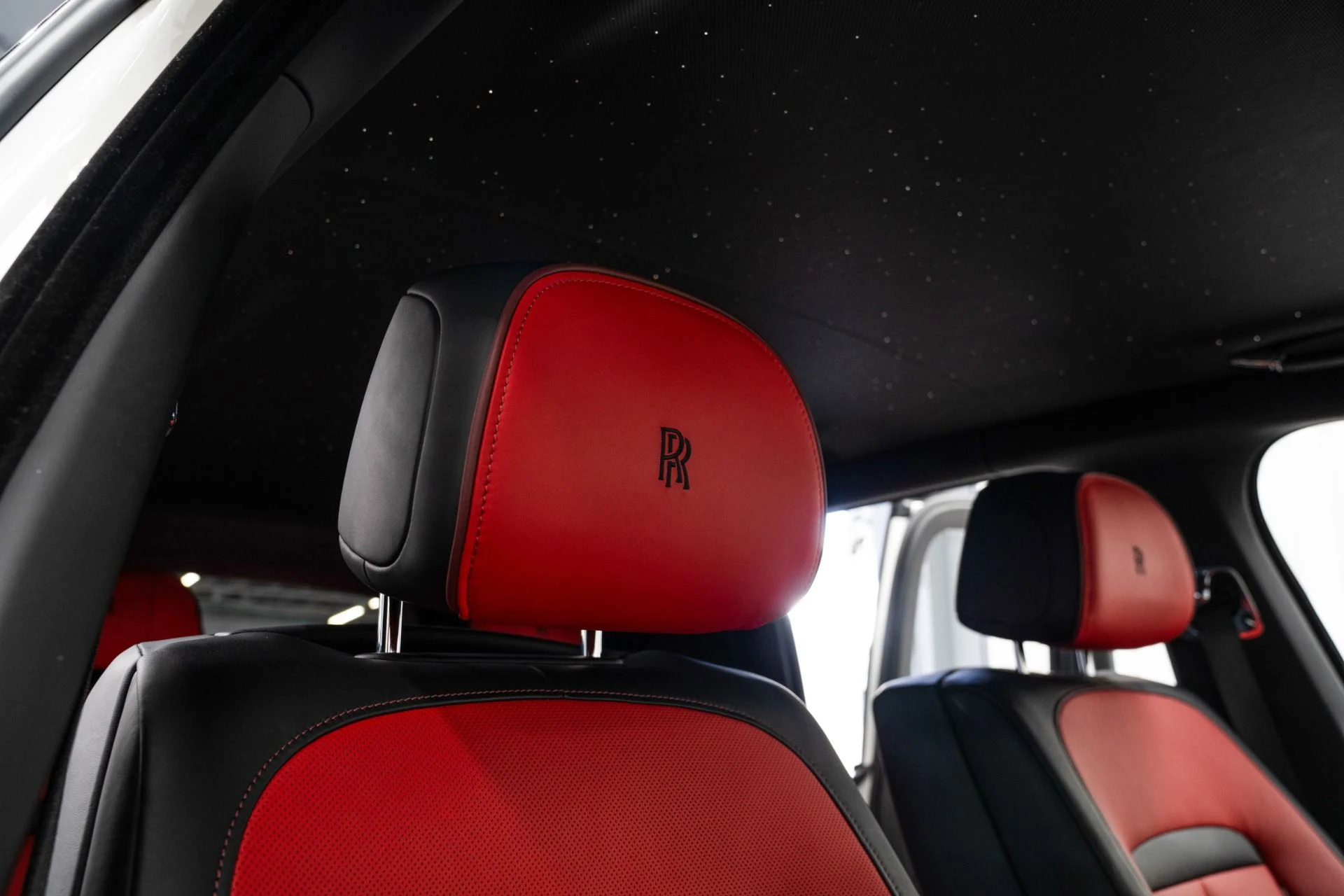 mph031_668772156_Used_2023_Rolls_Royce_Cullinan_Black_Badge_Two_Tone_Interior_Starlight_Headliner_1762810213_205122c94c