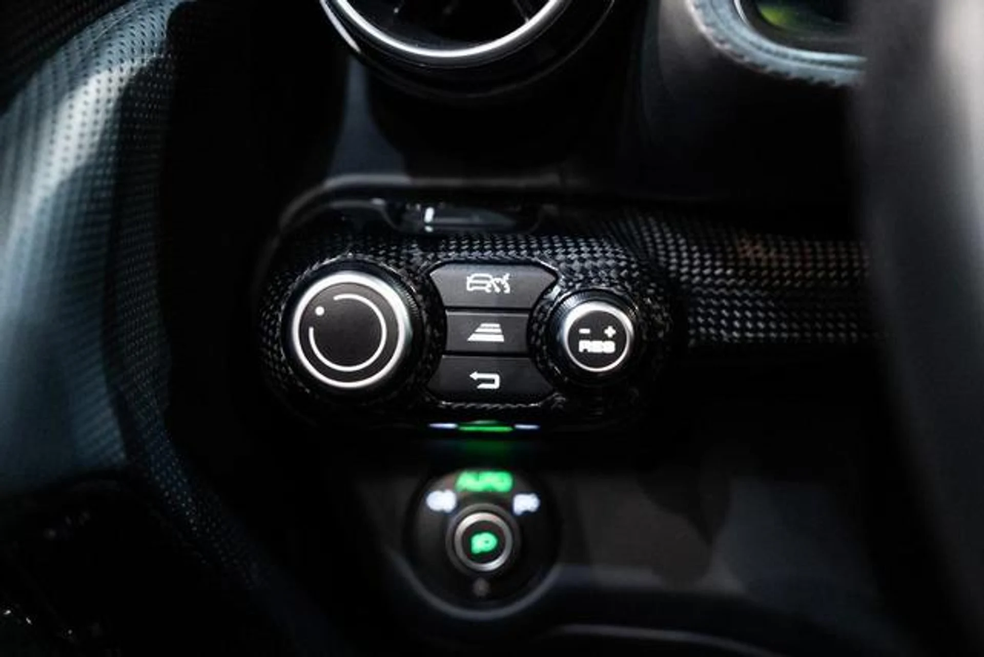 mph031_67235492_VM_Ips_Dp_Djr3_Eatznl_Vg5_Q_Rv_FMRY_4048381def