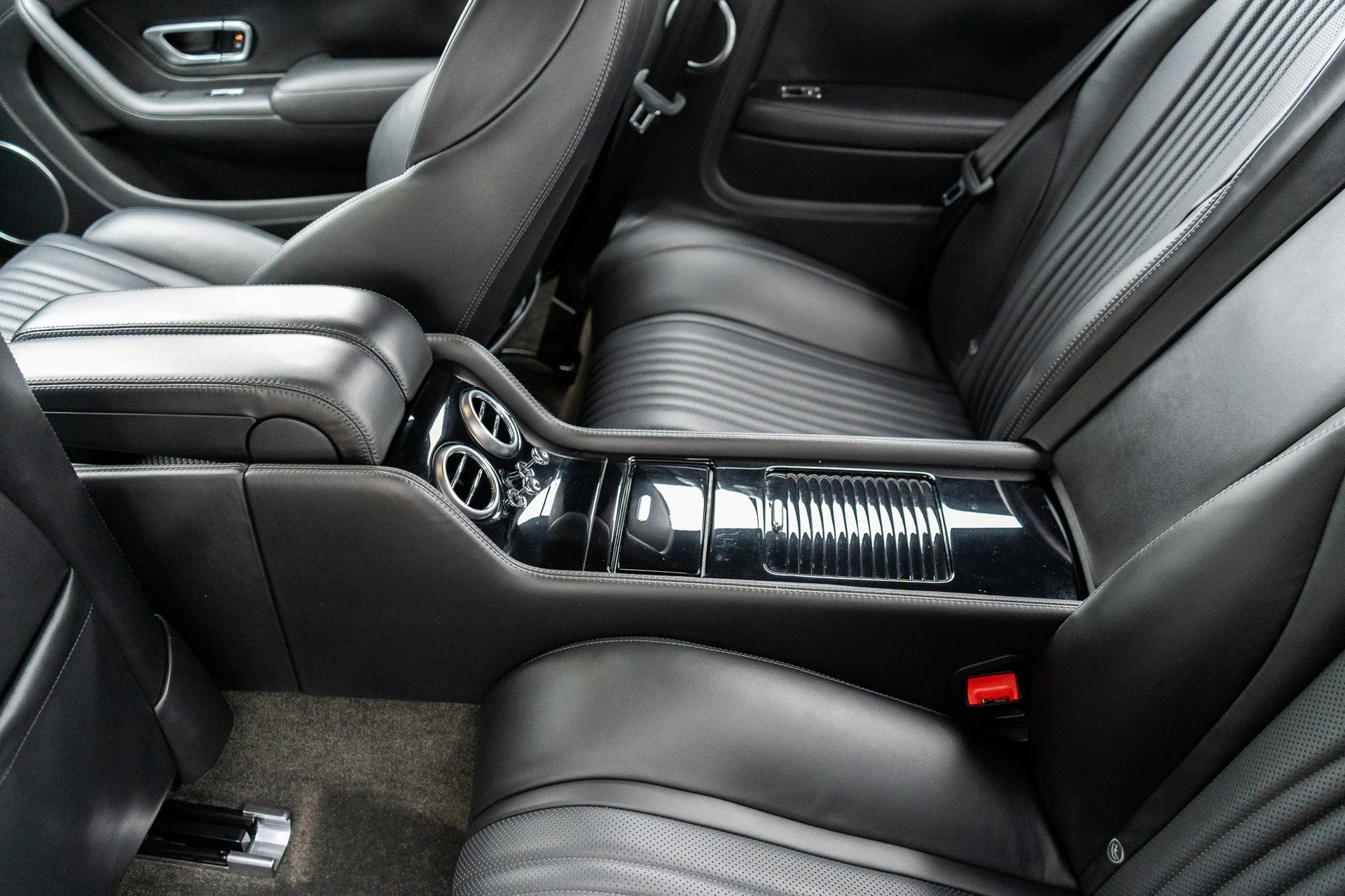 mph031_678007879_32_44c7114008