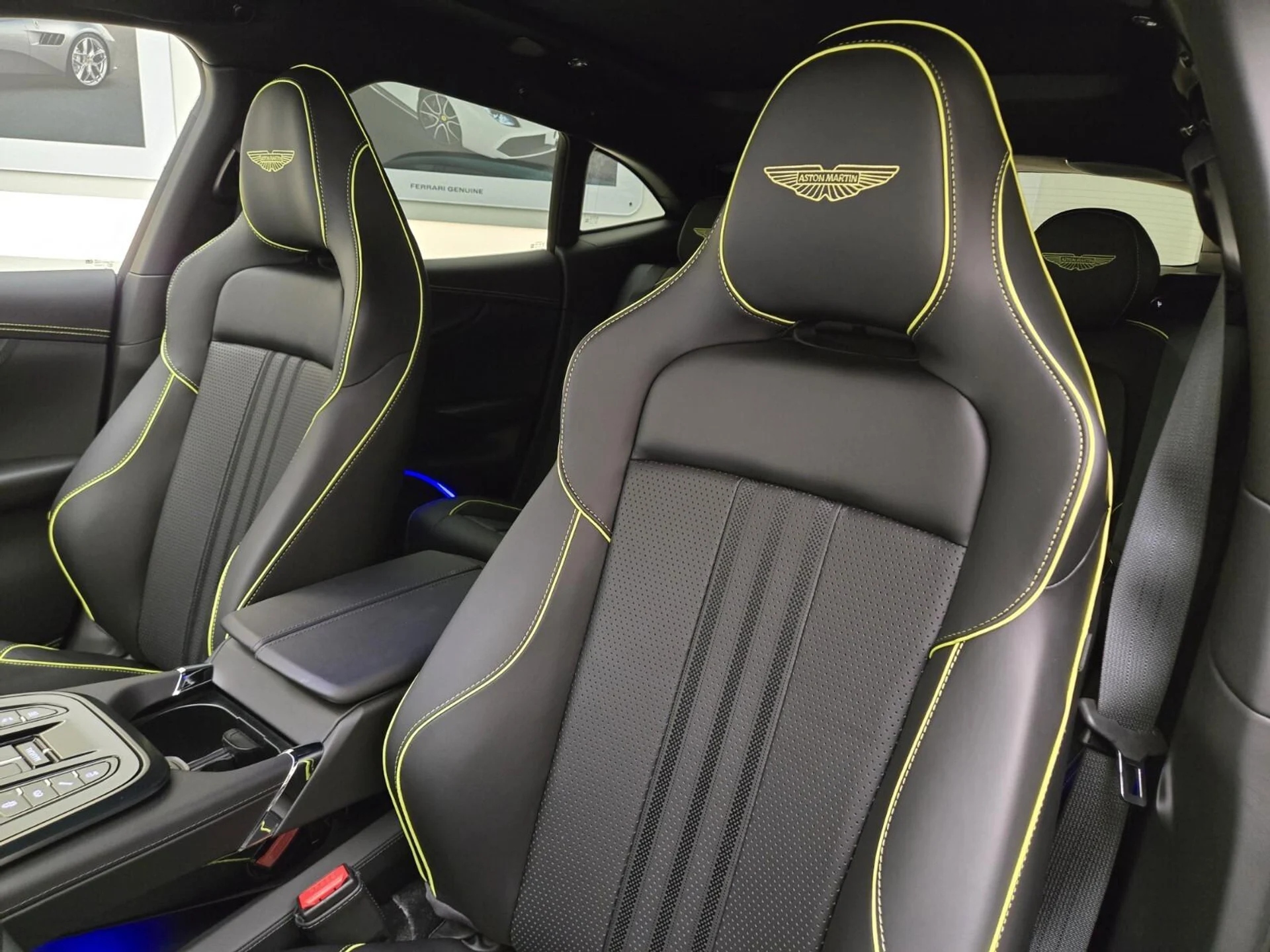 mph031_681205350_New_2025_Aston_Martin_DBX_707_1753422063_69871bbc0c