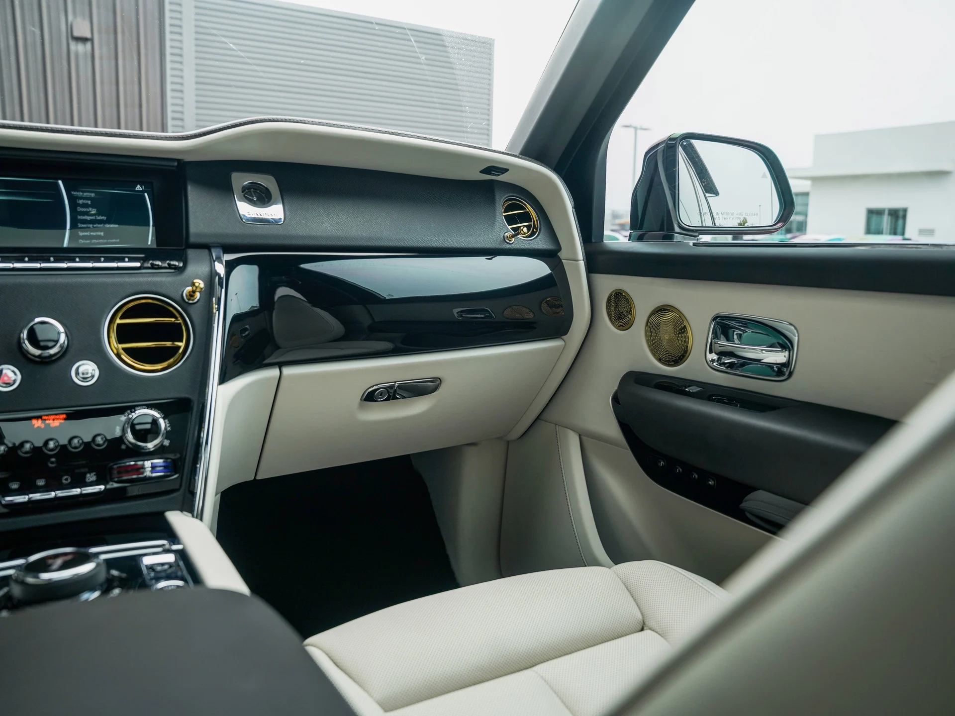 mph031_681931396_32_b40ce9c93c