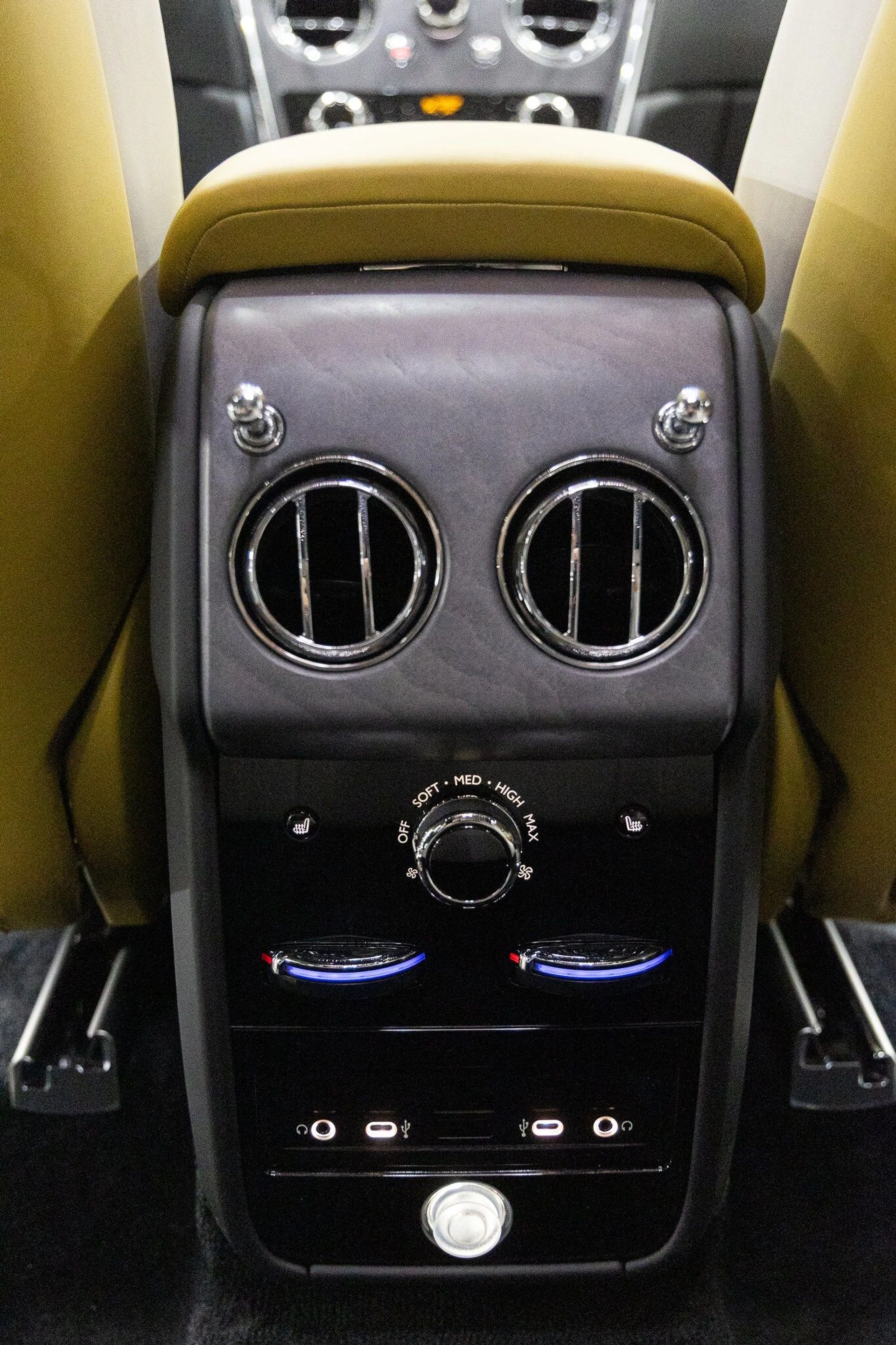 mph031_682621946_b2c469db00a01eef322e2bdd8d111a51x_8db9b8eb15