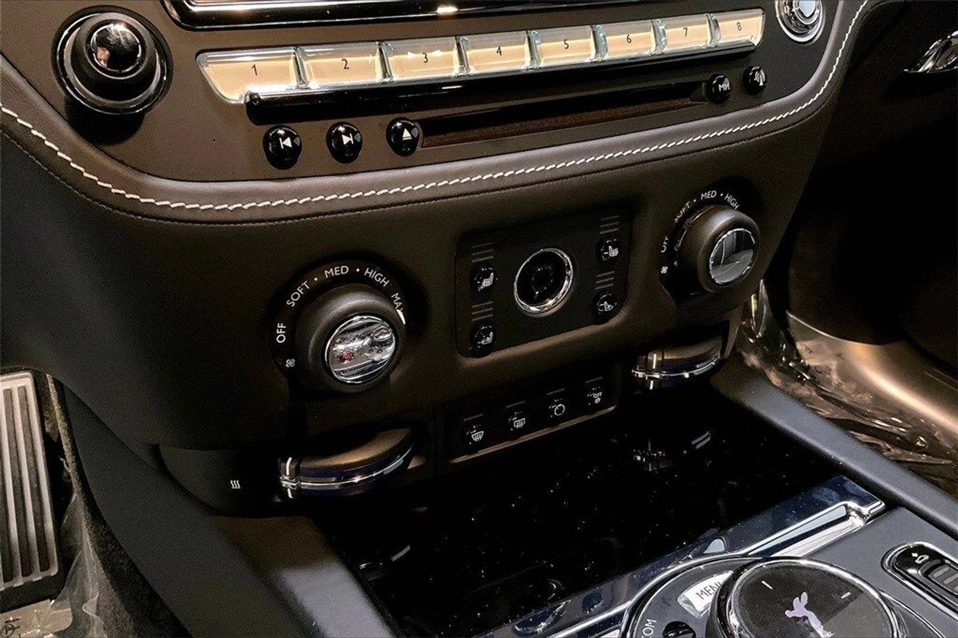 mph031_692793452_4f84f8dd4e61735098751ab6de0ee244x_2ff4f1a3a5