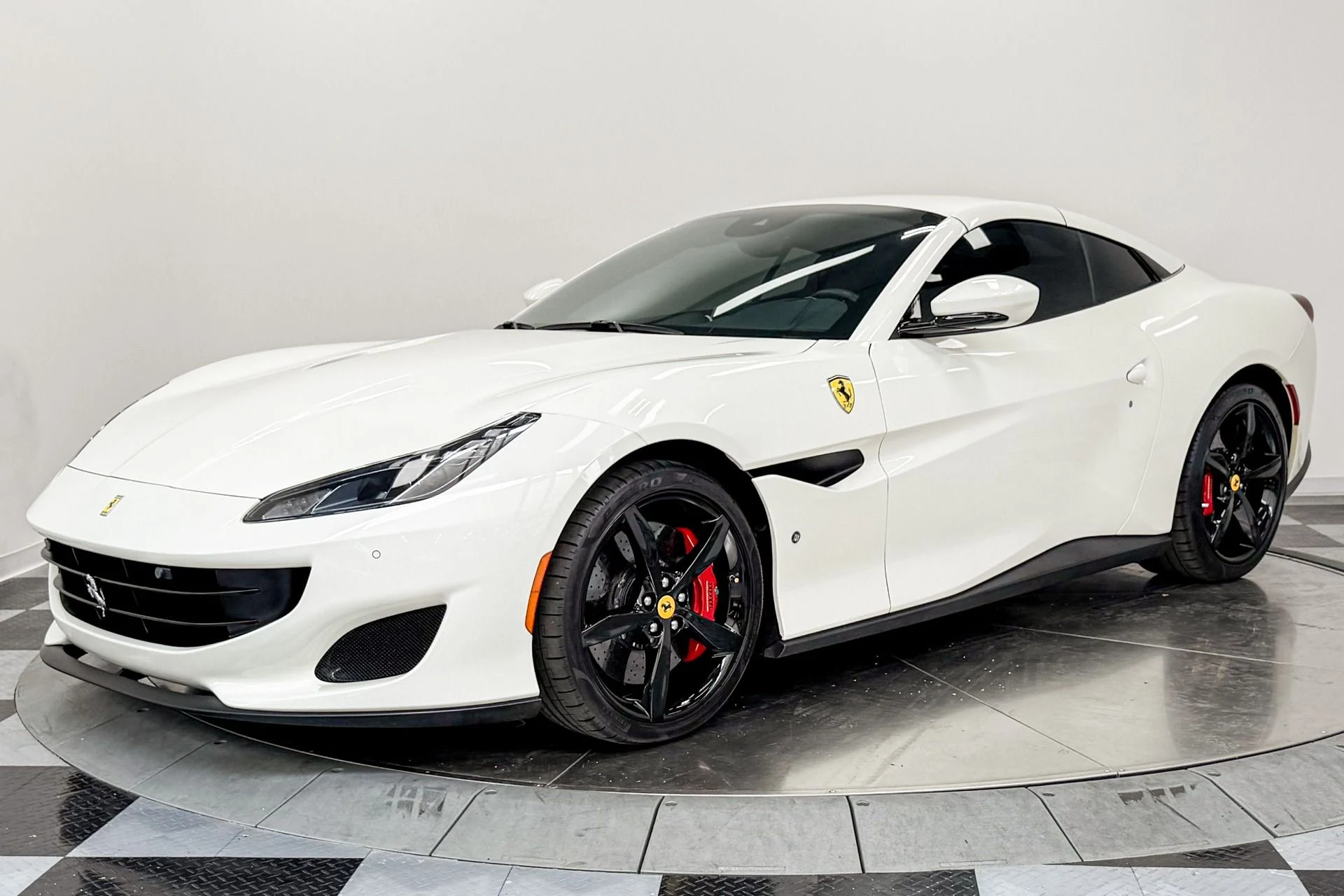 mph031_695763404_Used_2020_Ferrari_Portofino_591_Horsepower_Two_Tone_Interior_1782839445_f36b87d5b7
