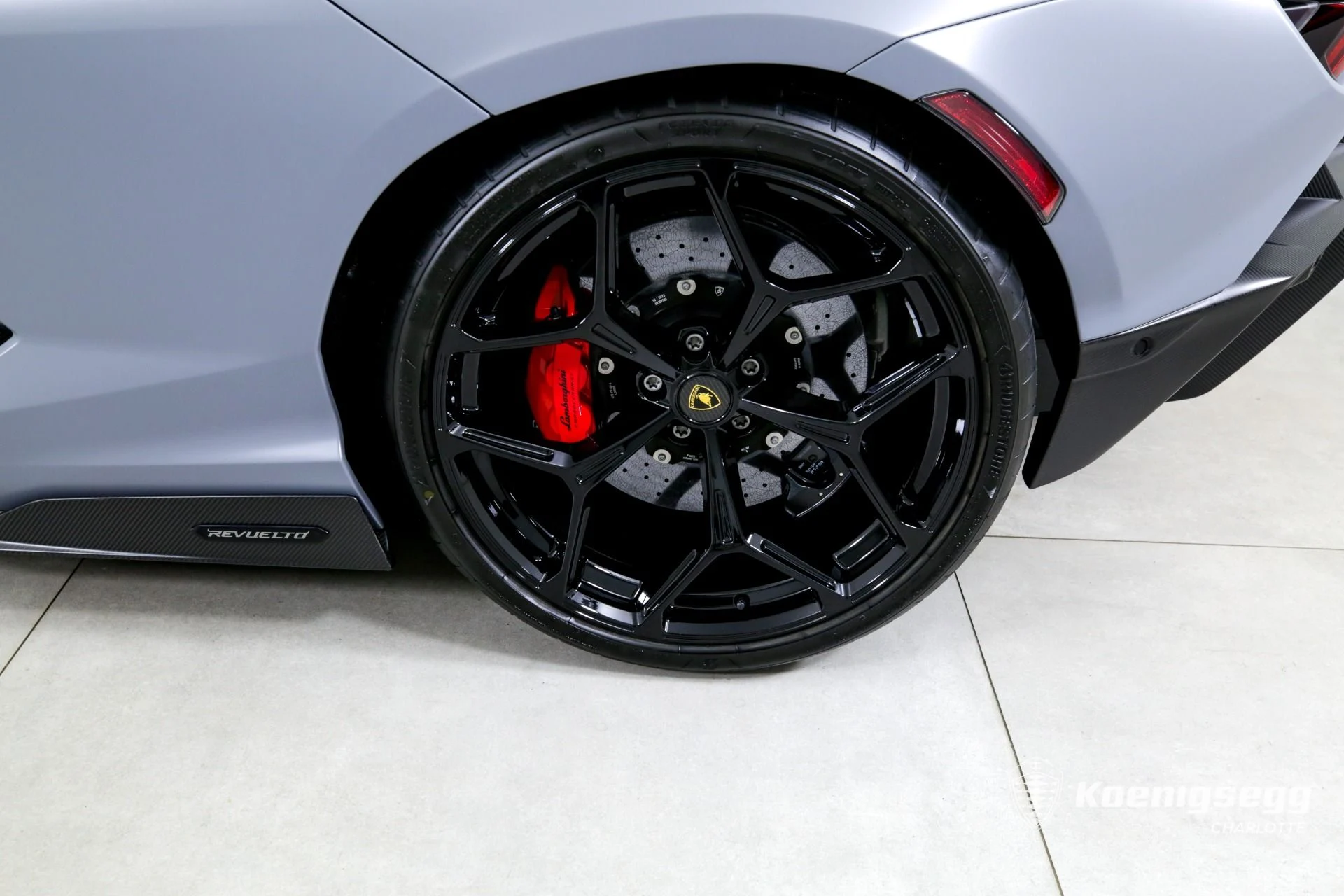 mph031_70799829_Used_2024_Lamborghini_Revuelto_1740520179_37984fc28e