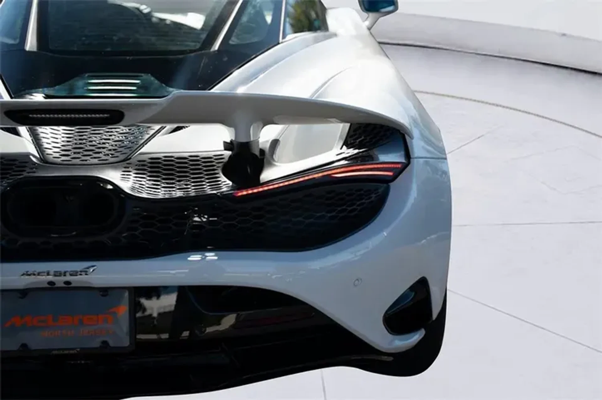 mph031_714285949_Uhv0_FNK_Ej_Q8_Ynr_Vv_med_a48d42a0f7