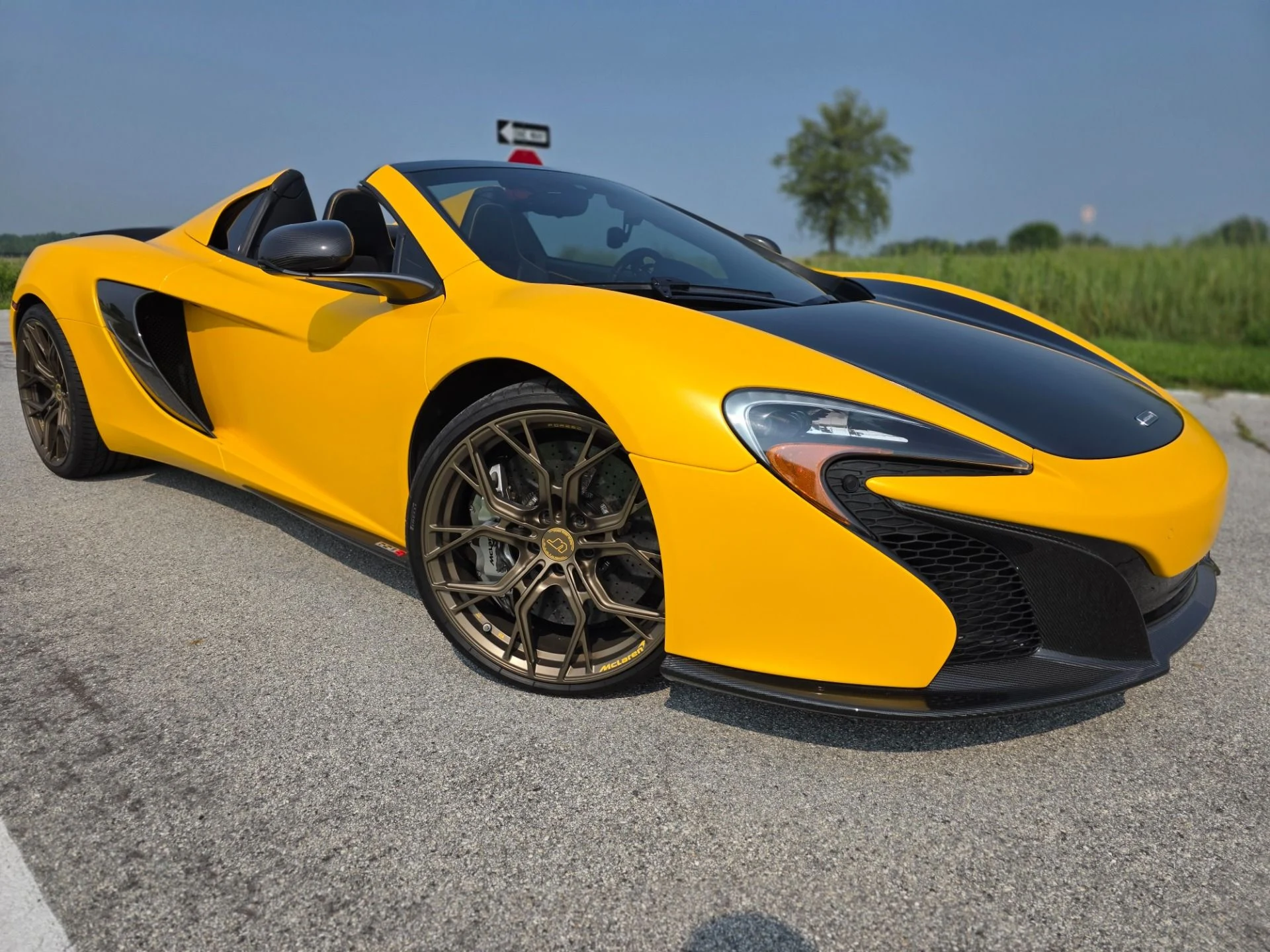 mph031_71461350_Used_2015_Mc_Laren_650_S_Spider_1754412764_d69deaeb1d