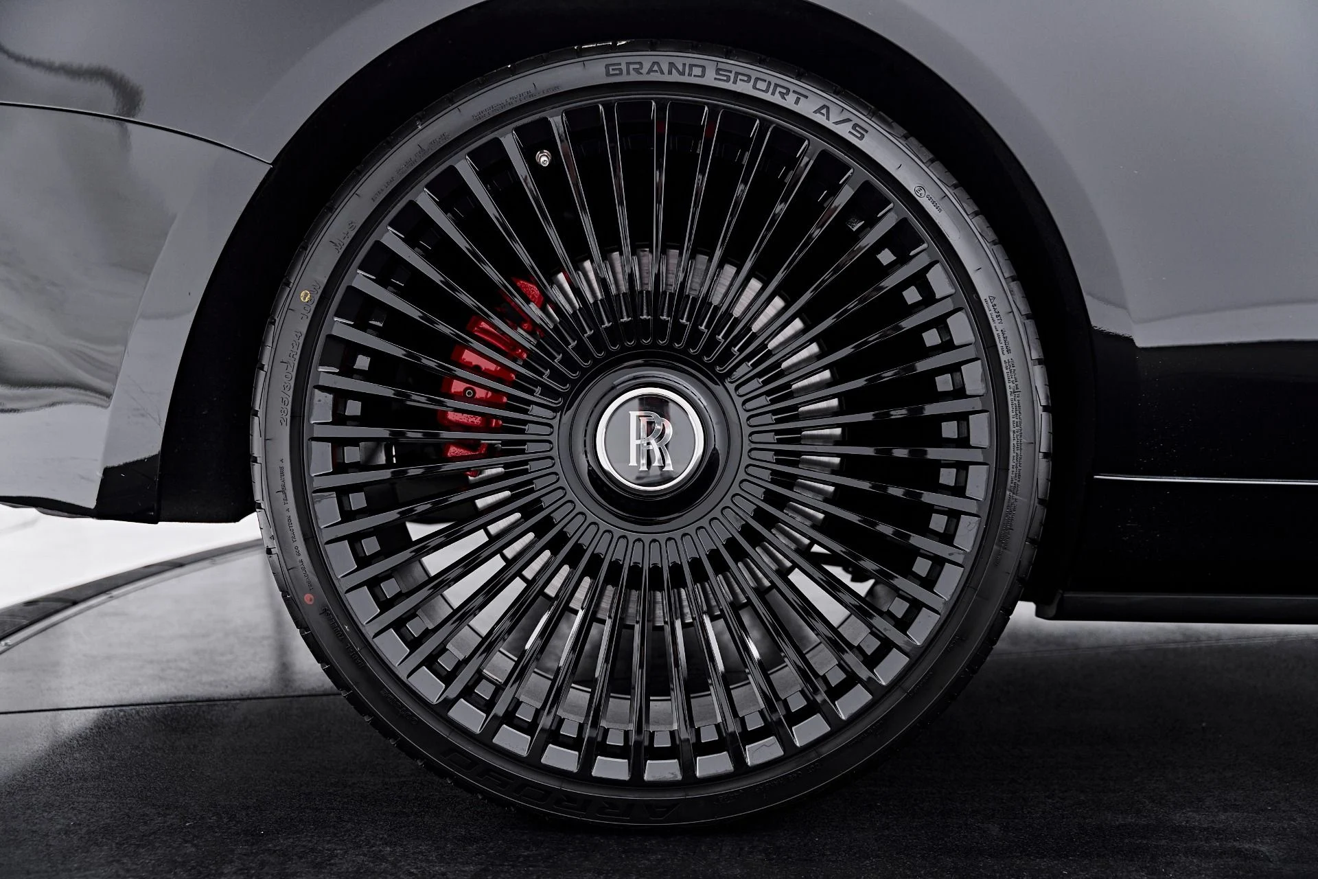 mph031_716941860_Used_2019_Rolls_Royce_Dawn_Base_1790207914_d73d9cf80d
