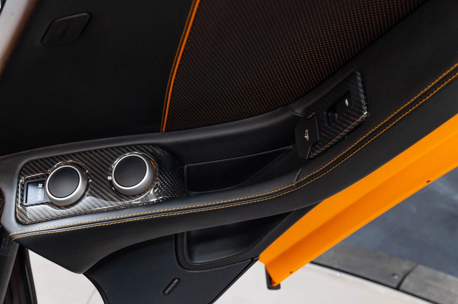 mph031_717521375_Used_2015_Mc_Laren_650_S_Spider_1784647983_00158416a0
