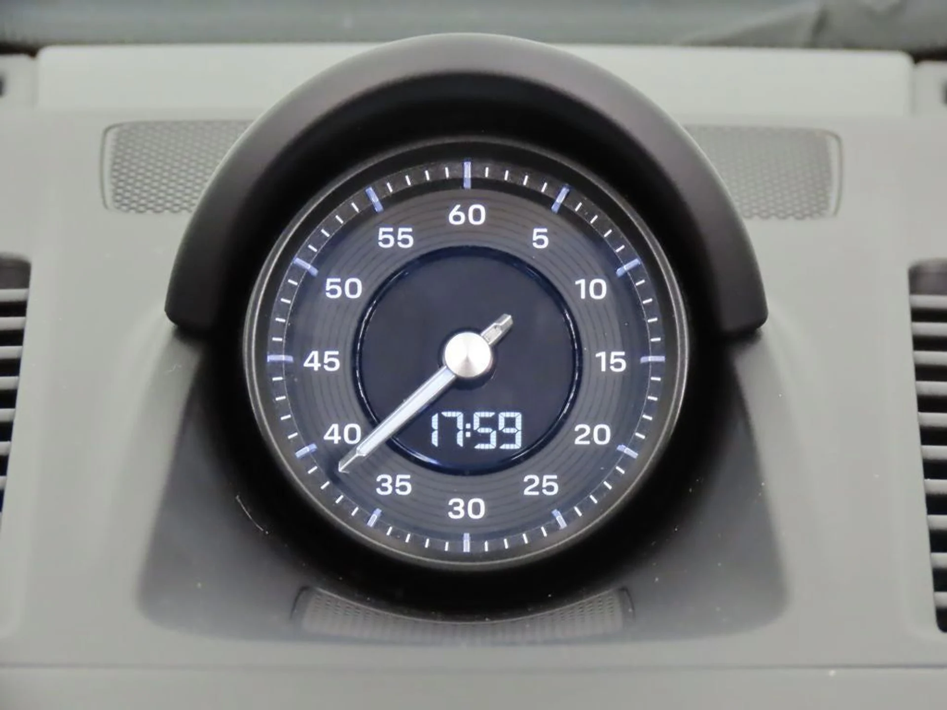 mph031_726395400_32_7f620269cf
