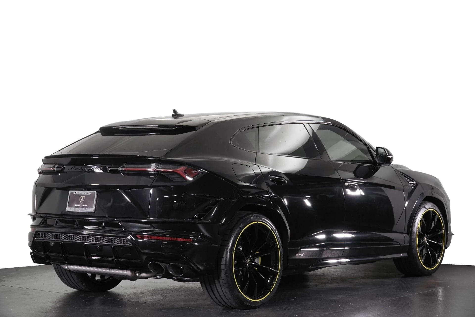 mph031_729192132_Used_2024_Lamborghini_Urus_S_1785981549_5e14b15e31