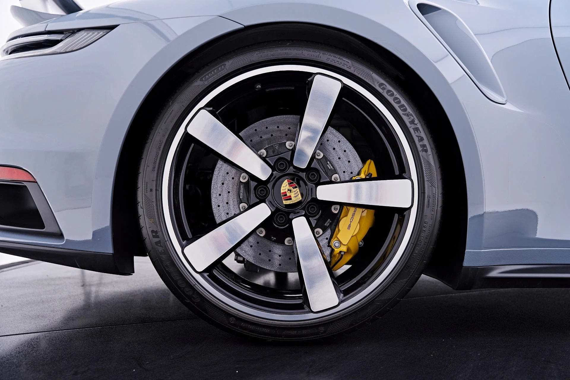 mph031_735338553_Used_2023_Porsche_911_Turbo_S_1785208162_7223ef7645