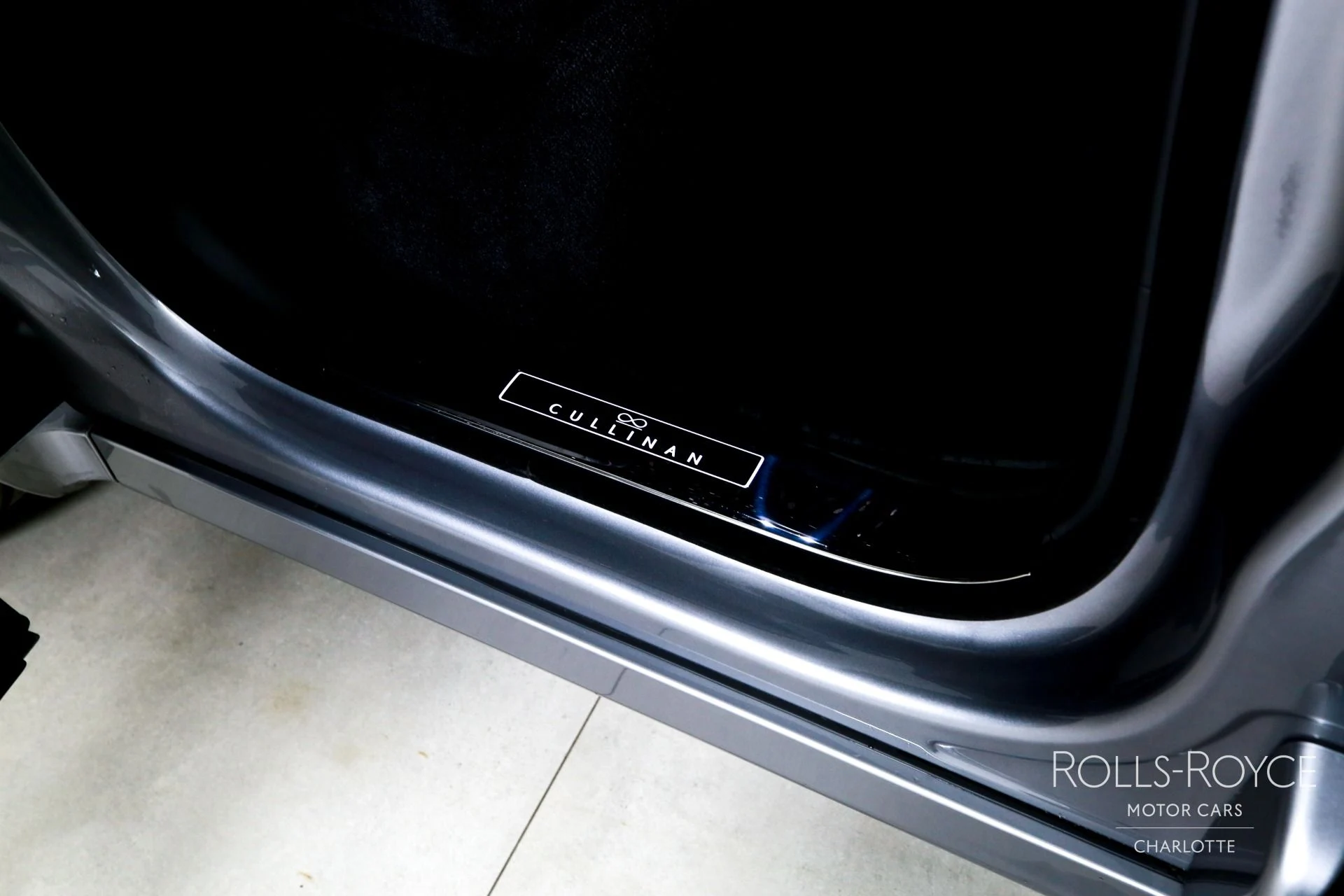 mph031_735940475_Used_2026_Rolls_Royce_Black_Badge_Cullinan_1771362951_d06828f480
