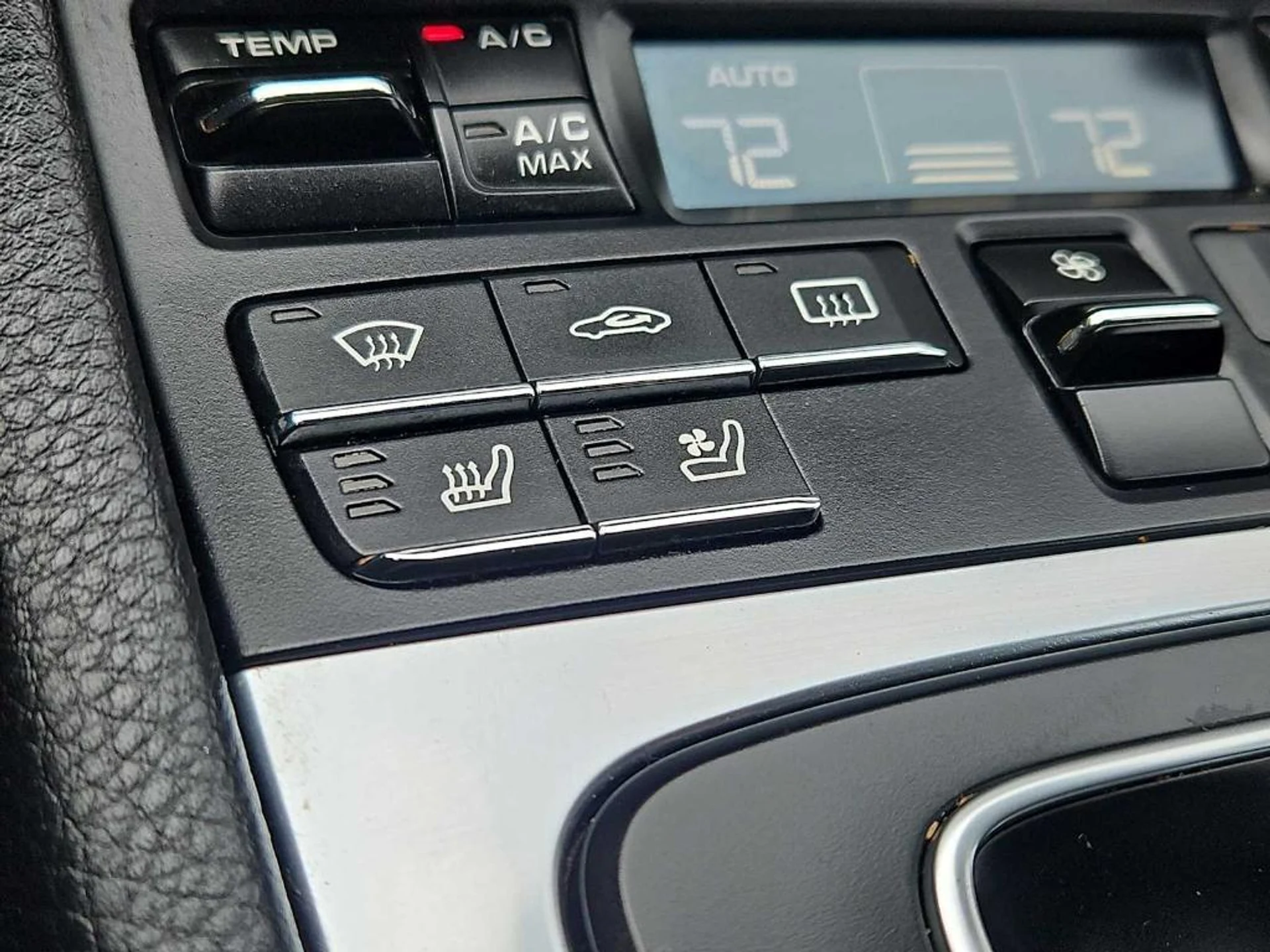 mph031_738220065_Yw_QQB_Sgnmb_XT_09o_B7_V_r5nl_HF_Oo_0e4af2454e