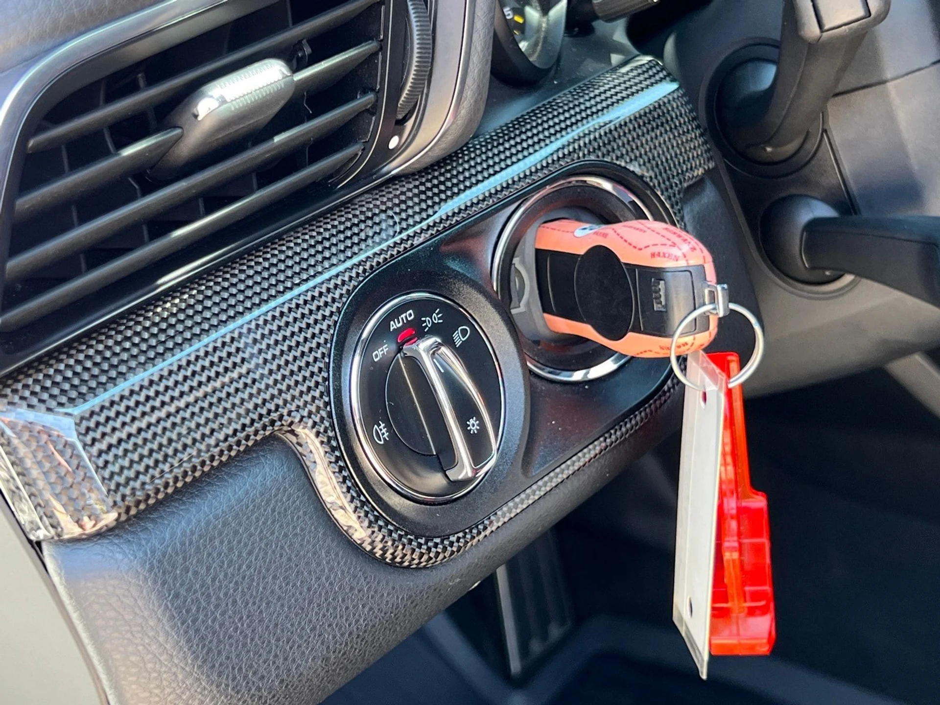 mph031_740722206_4c7c5c9c9142cade8cc686607400dfb3x_d525c49e5e