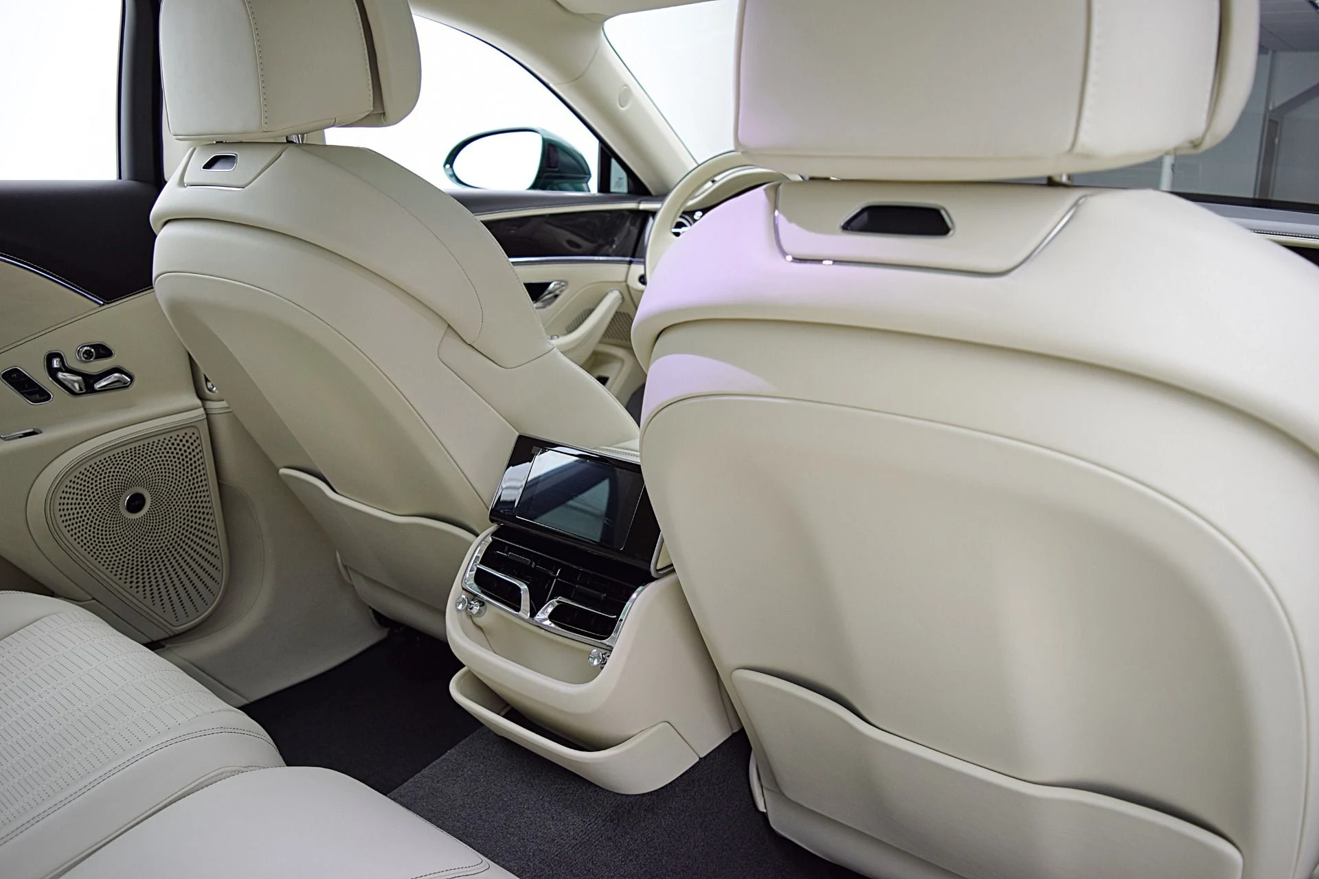 mph031_748235599_Used_2022_Bentley_Flying_Spur_V8_4c3fb98976