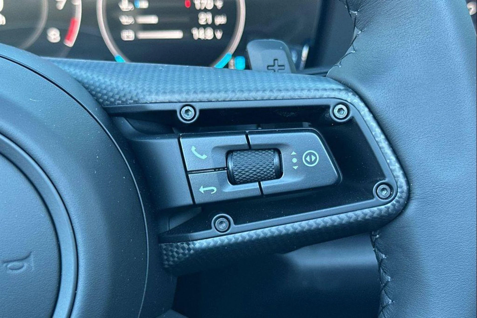 mph031_75966101_Eq6s_Kttan_Uf4_Knb_Q_Xd_LD_0_Th_ZCOM_0aefe649c5