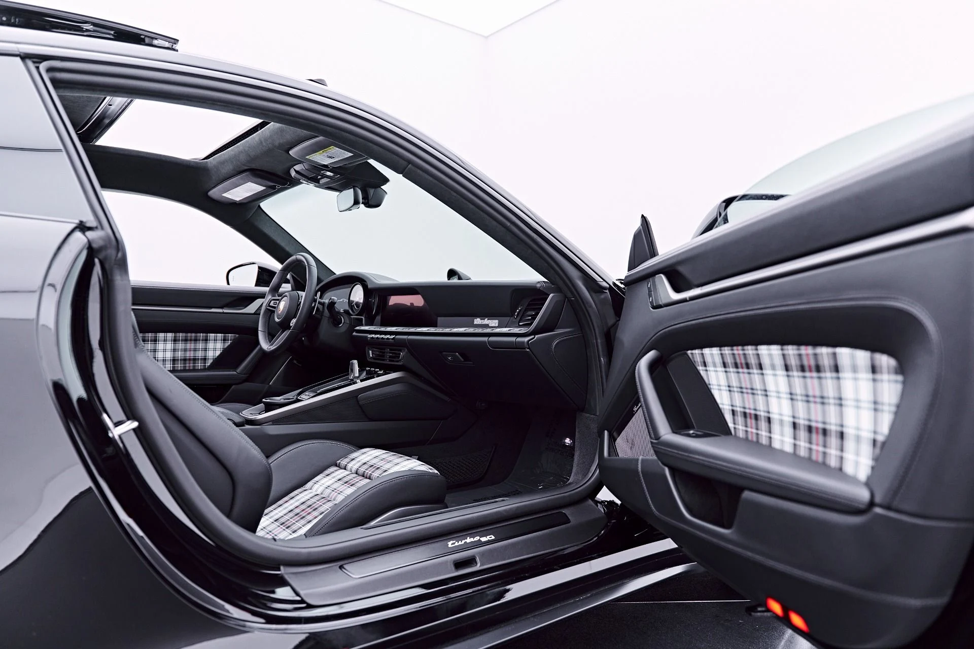 mph031_763376432_Used_2025_Porsche_911_Turbo_50_1783732164_e0e8a7d732