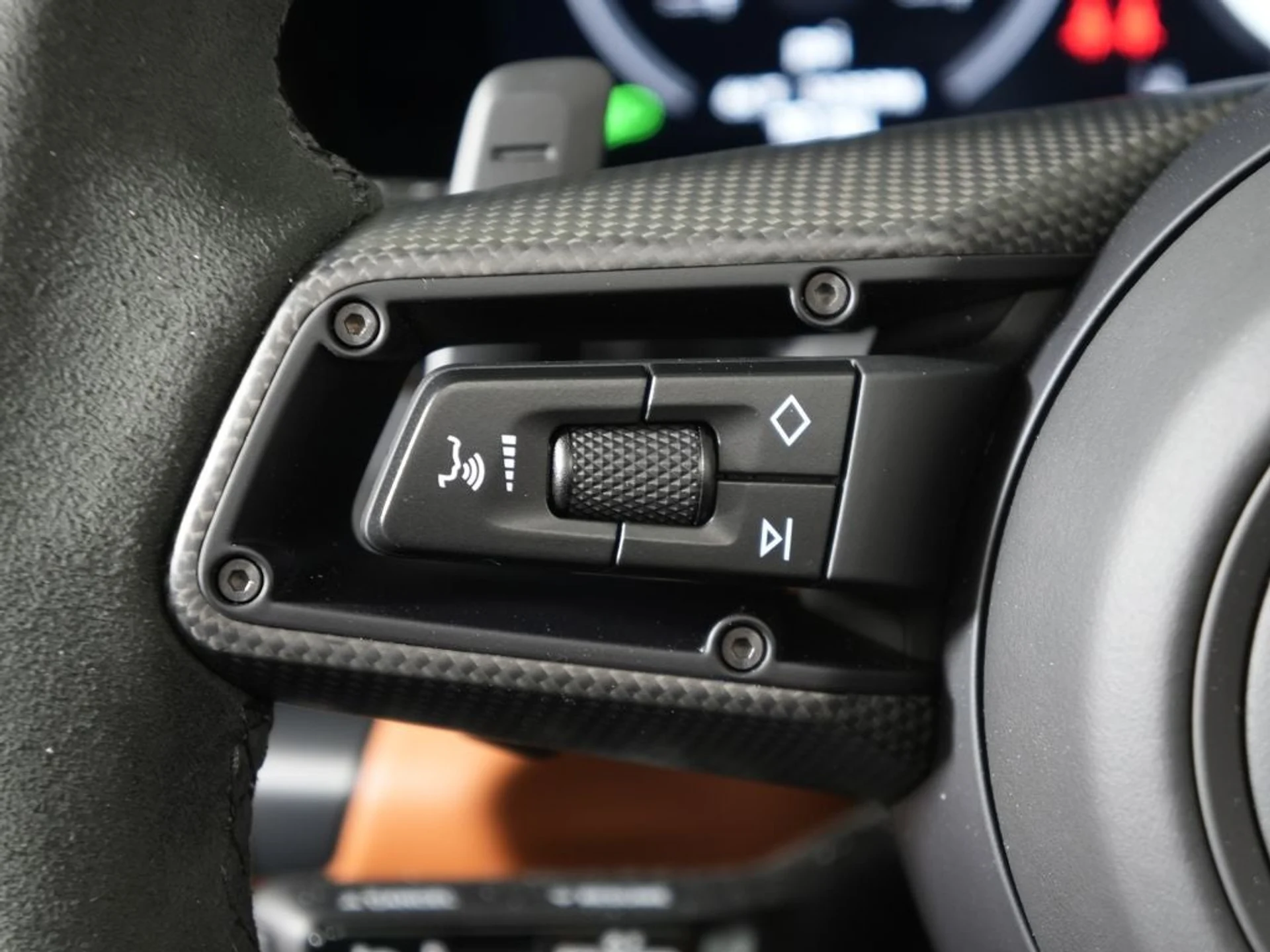 mph031_773789525_32_50070211f9