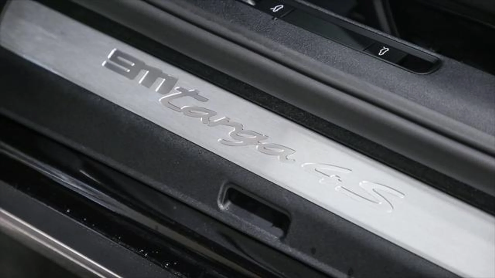 mph031_775984649_Zs_4sn_WEDP_168e_QN_Ok3_Bui_Xdv_A_c8b3e7dfbd