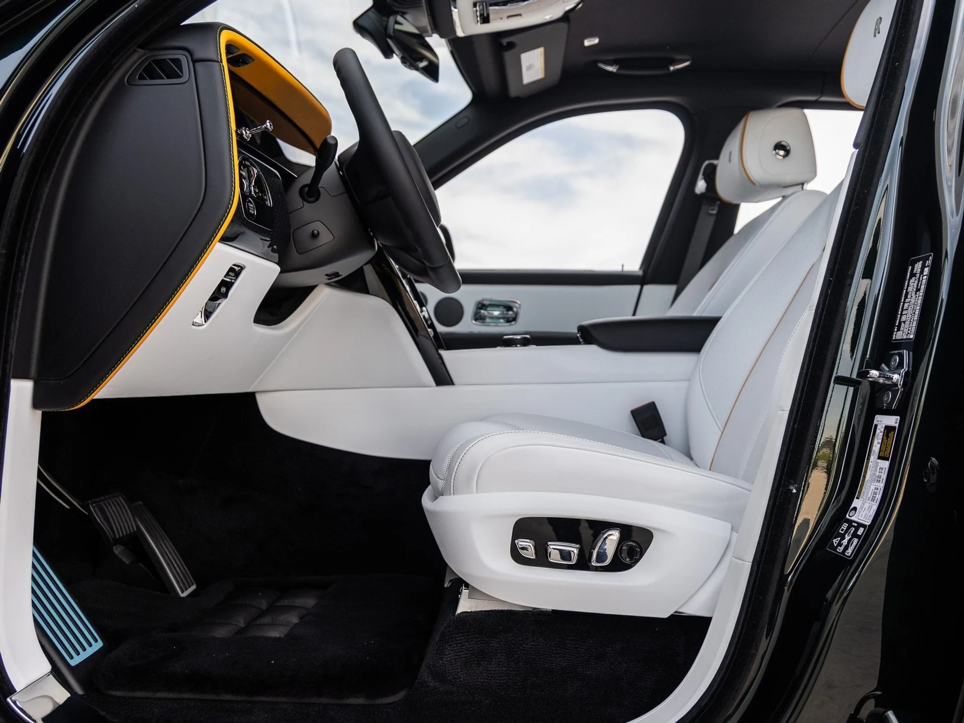 mph031_776790955_32_40738cff82