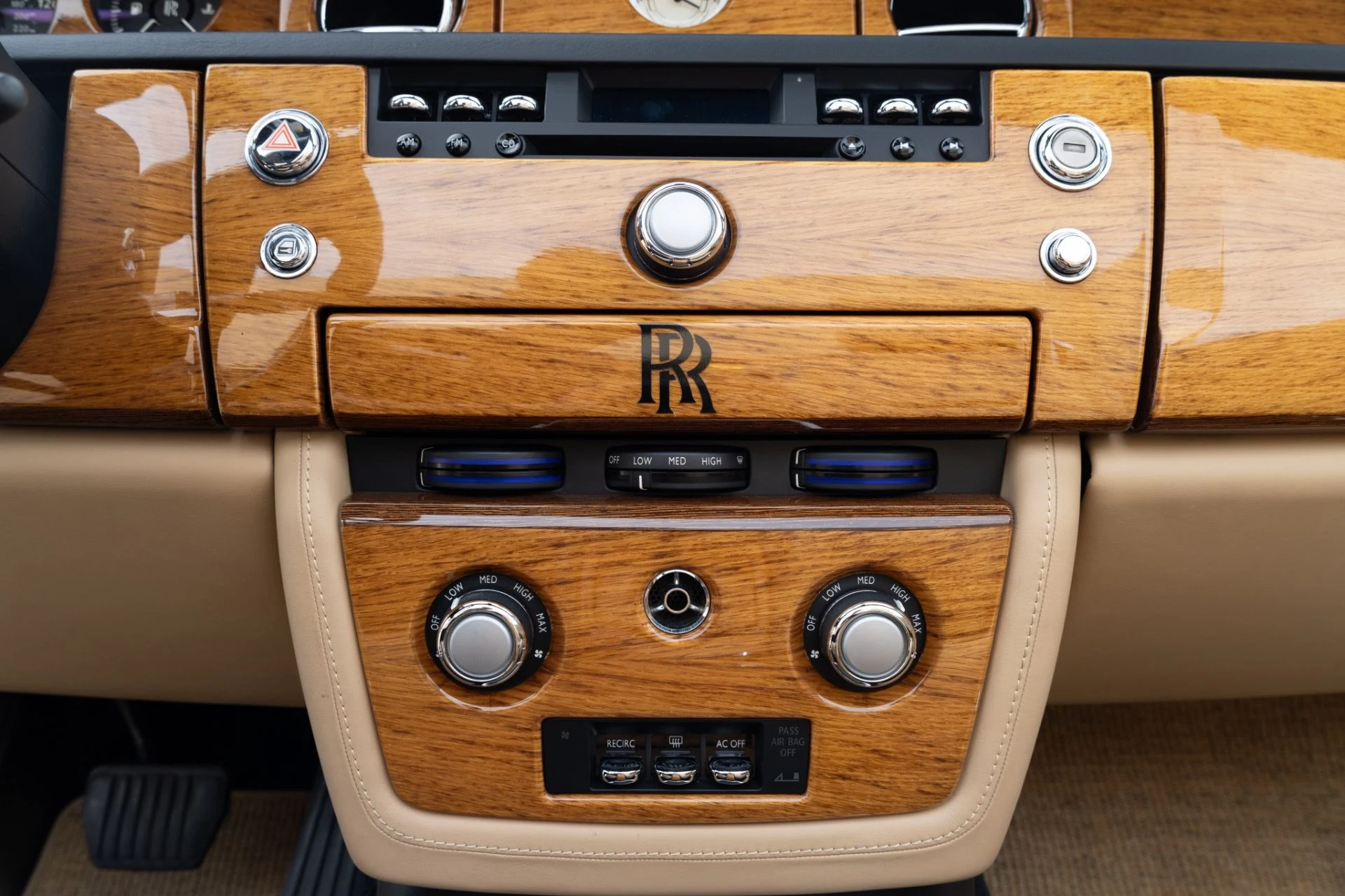 mph031_78564193_Used_2009_Rolls_Royce_Phantom_Drophead_Coupe_1775064167_e95c0fd503