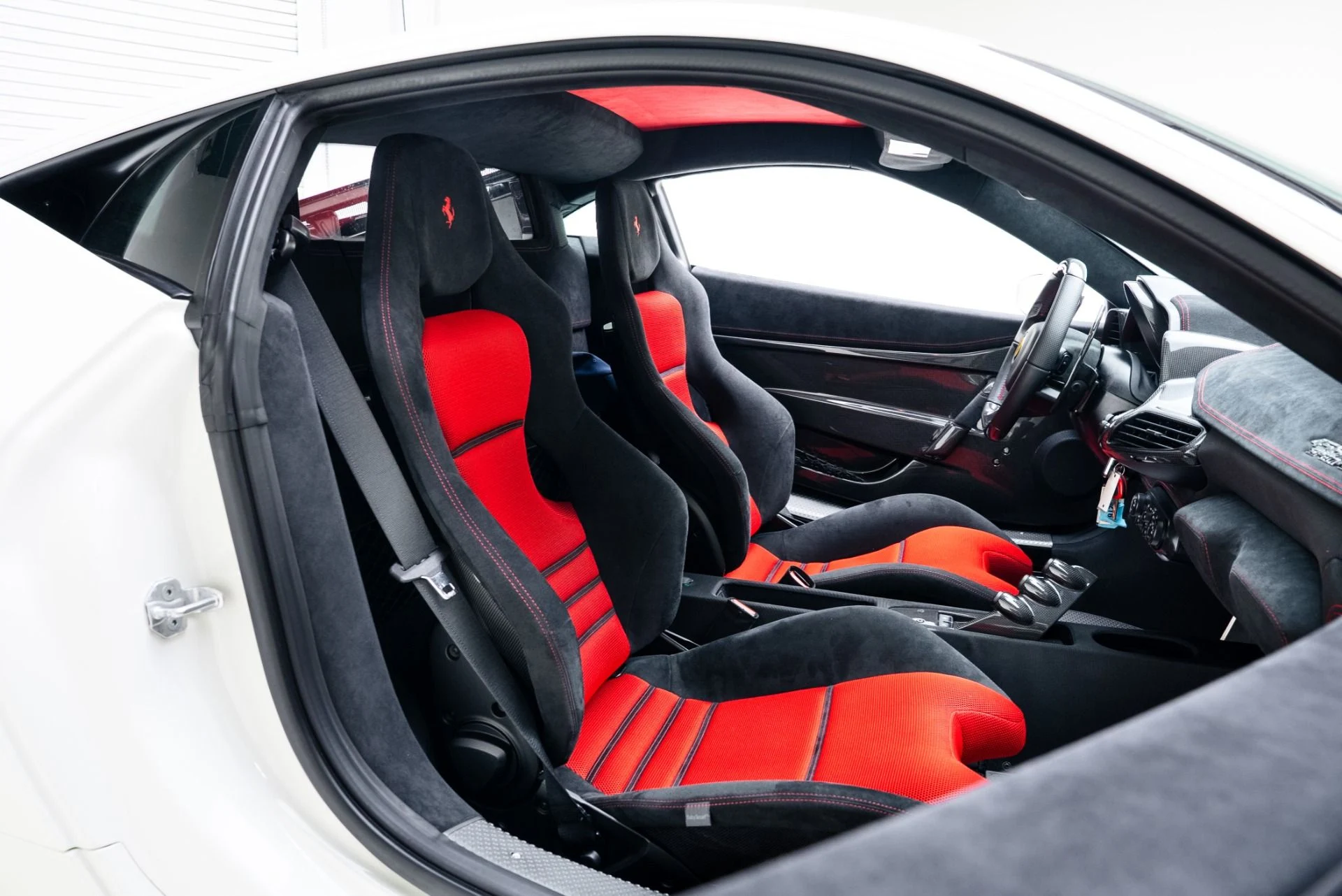 mph031_790788165_Used_2015_Ferrari_458_Speciale_1770668463_b786d8d19f