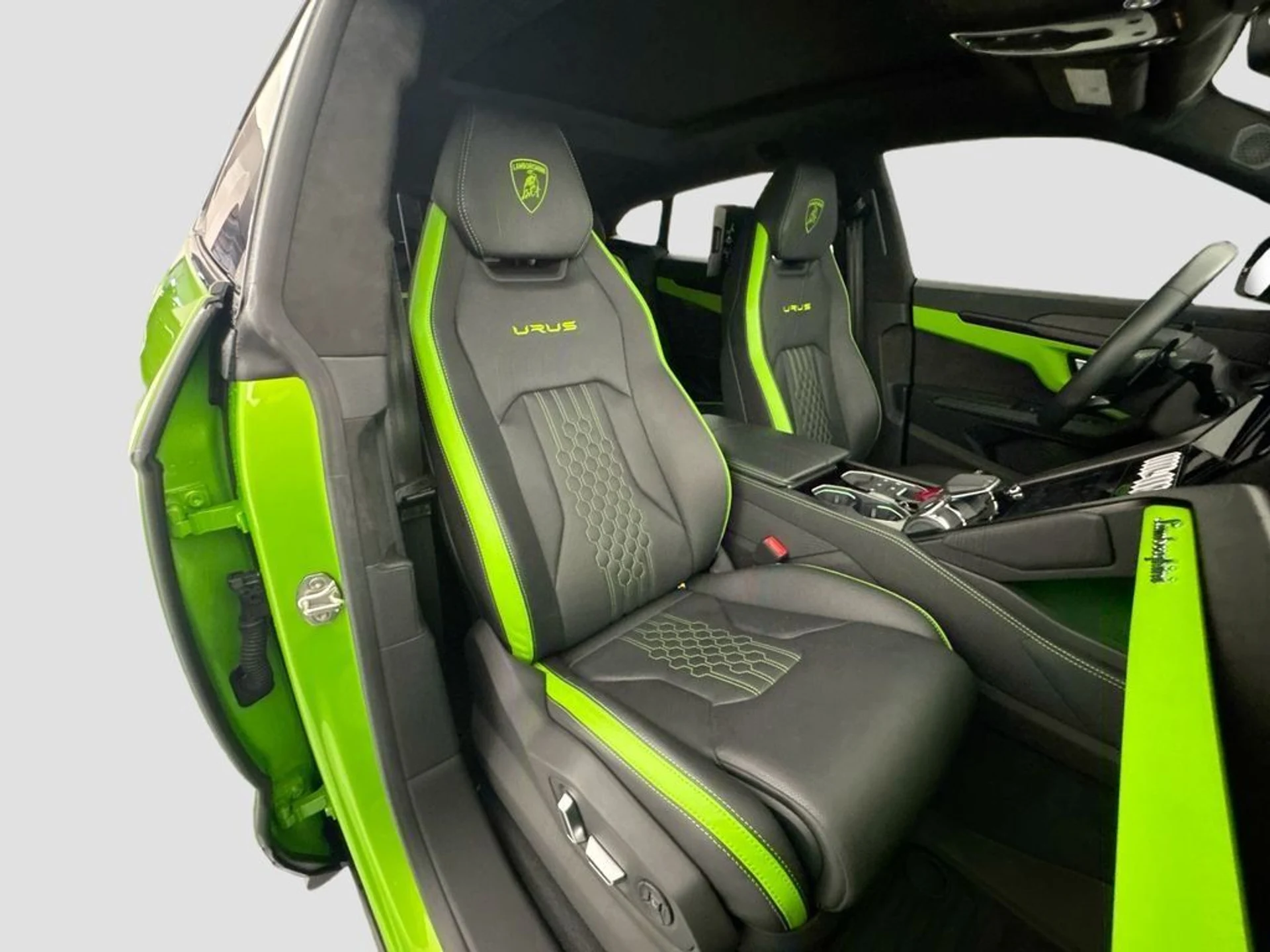 mph031_79109620_a31686f0b22f970fbc8ad6b54c960cb8_db165b3026