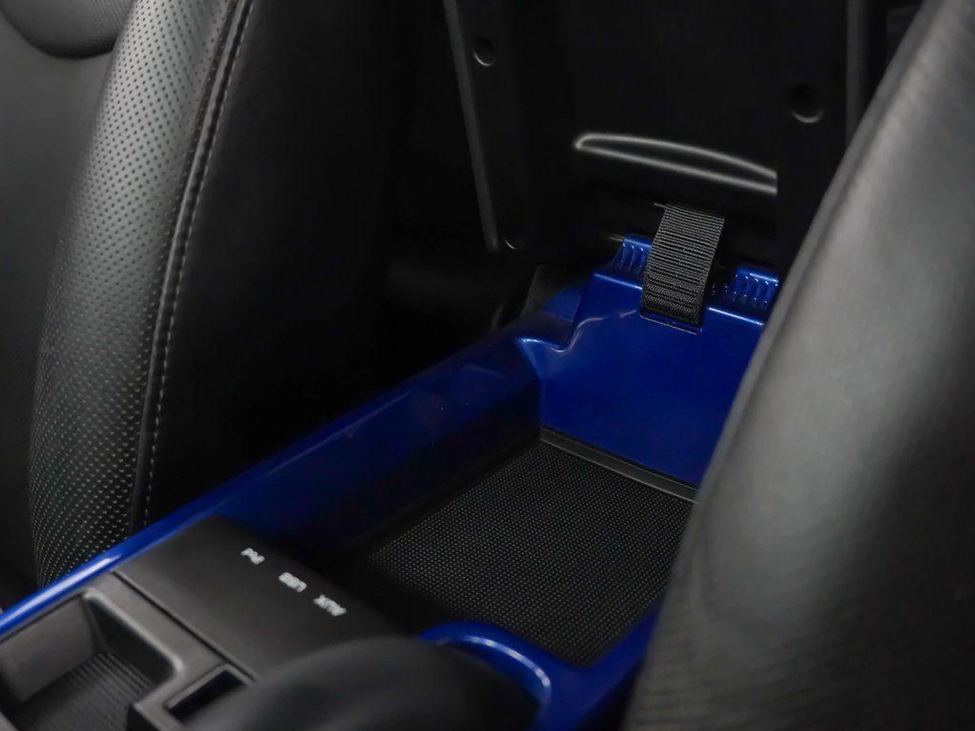 mph031_794875924_mm_F_cvmueli_Agpv0_ZI_Ysjz7_L_Dm8_c46a4b374d