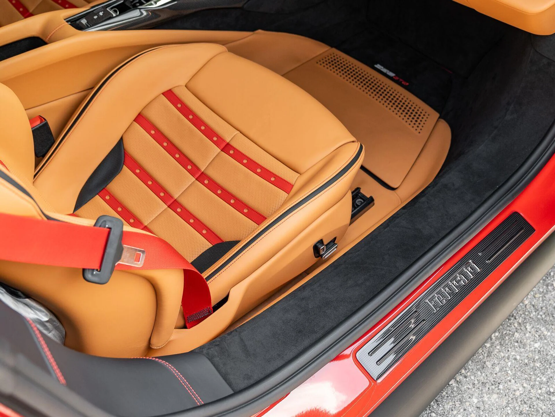 mph031_796682498_Used_2024_Ferrari_296_GTB_Coupe_1787361037_12f23d8770