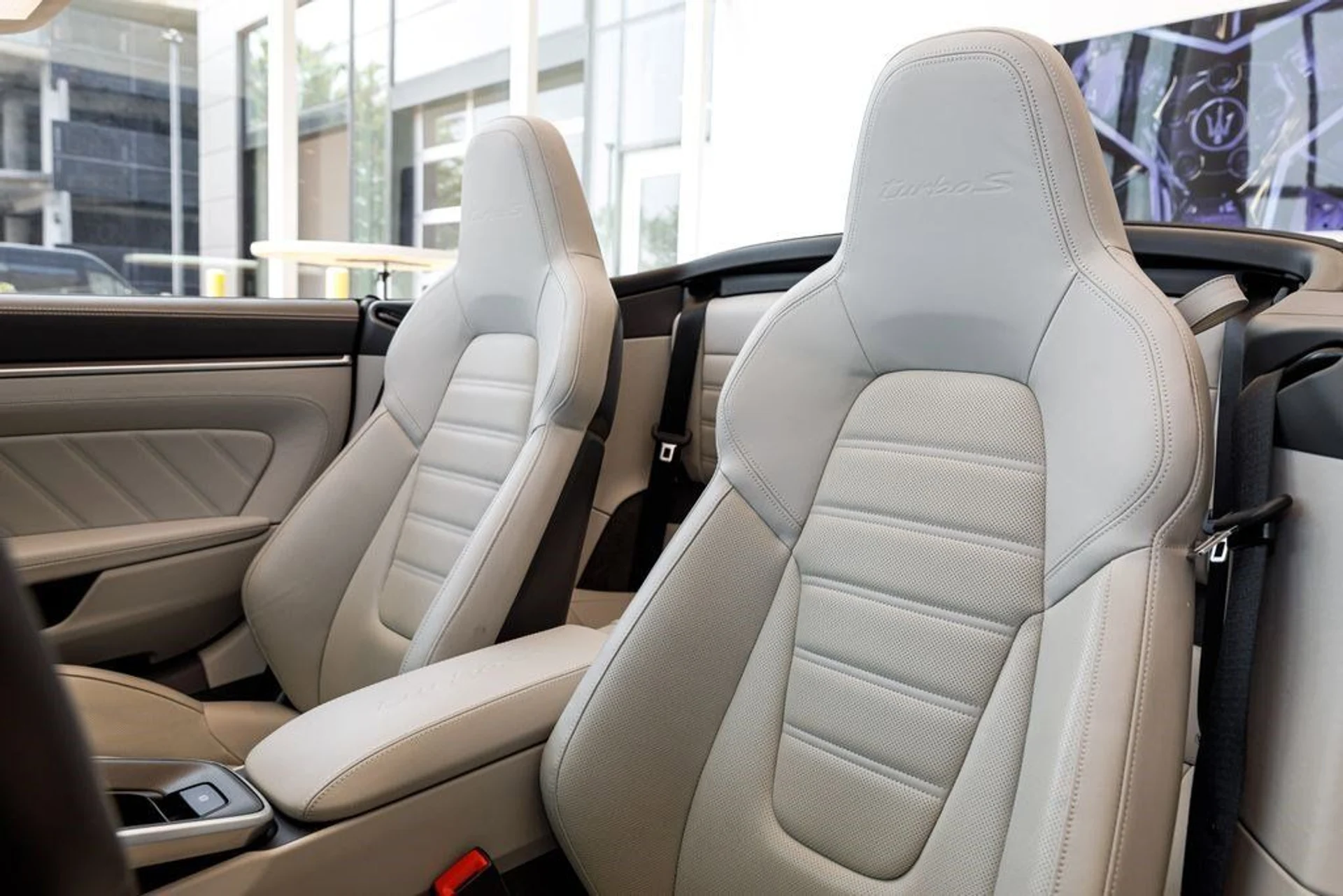 mph031_800806716_44e1207e2934abade0ef8038e33d7173_327c14d2a1