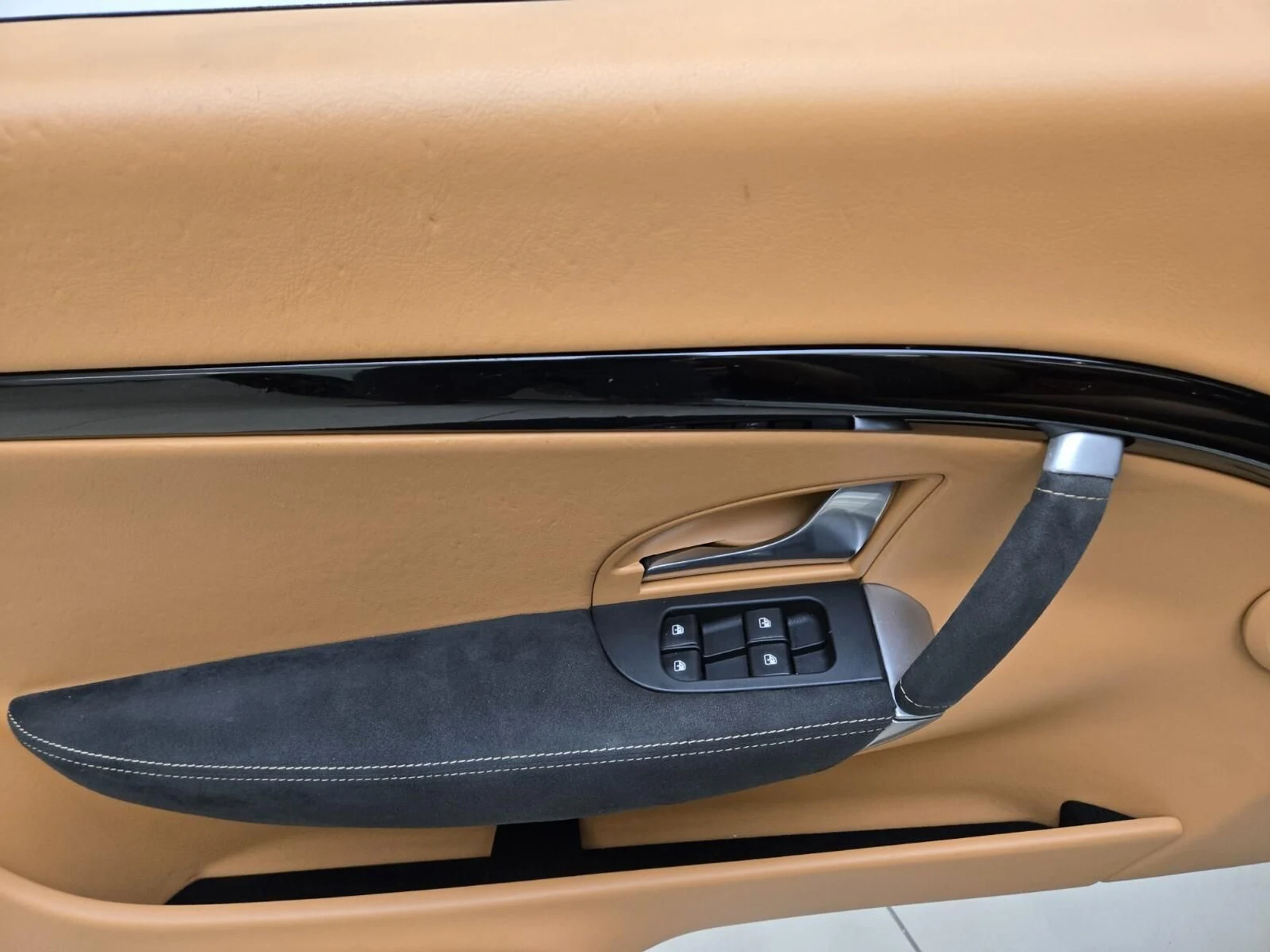mph031_821693780_Used_2018_Maserati_Gran_Turismo_Sport_1753165781_3578968bde