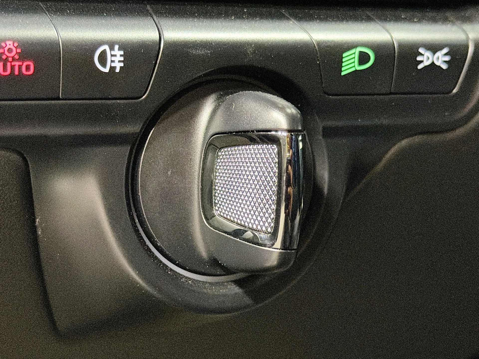 mph031_826853871_b03b5fbb83d73bb9647e7e42f276234b_24670c03b7