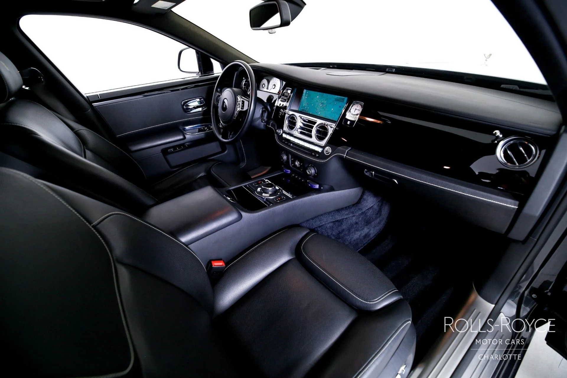 mph031_833326600_Used_2015_Rolls_Royce_Ghost_1769450770_ddc1449152