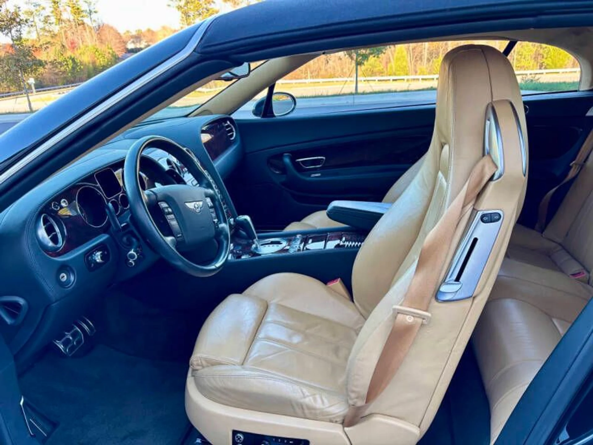 mph031_833969676_2007_bentley_continental_gt_awd_2dr_convertible_0ef6180a5c